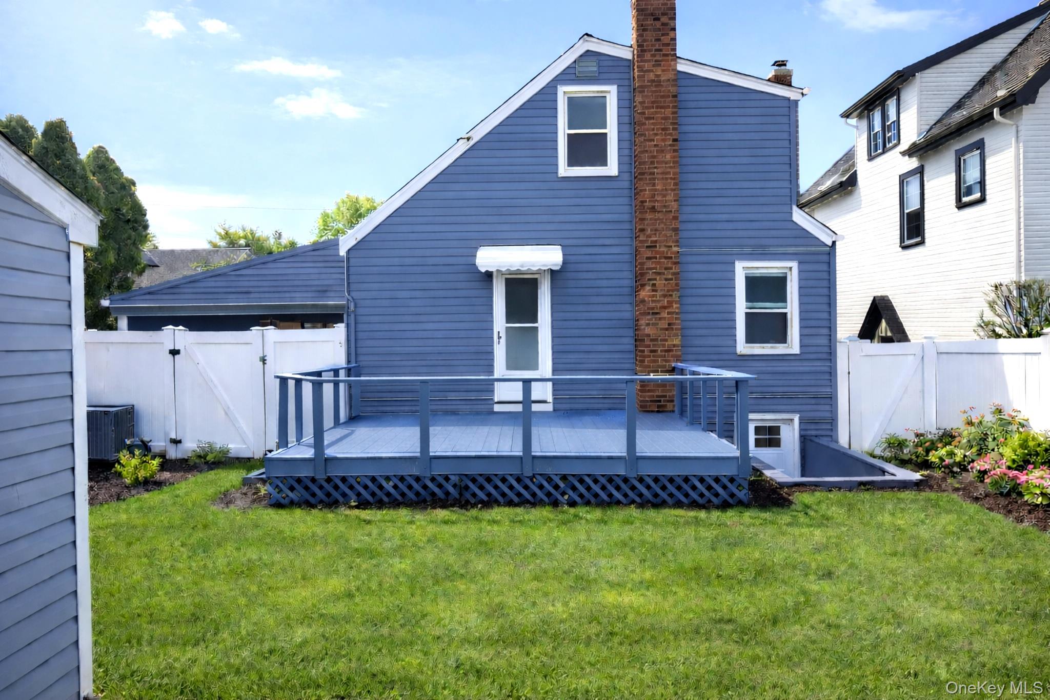 #13 photo, 268 Spruce Street, West Hempstead , NY 11552