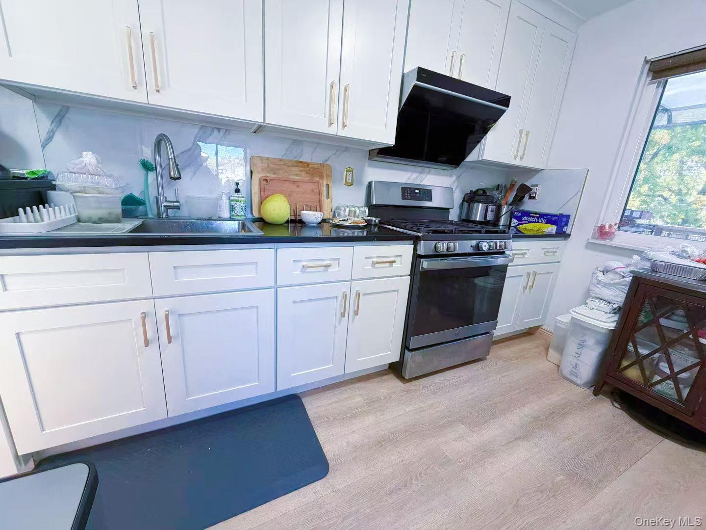 #7 photo, 157-14 20TH Road, Whitestone , NY 11357