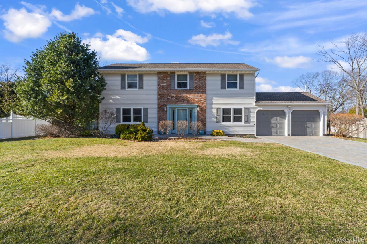 #1 photo, 11 Dennard Road, Hauppauge , NY 11788