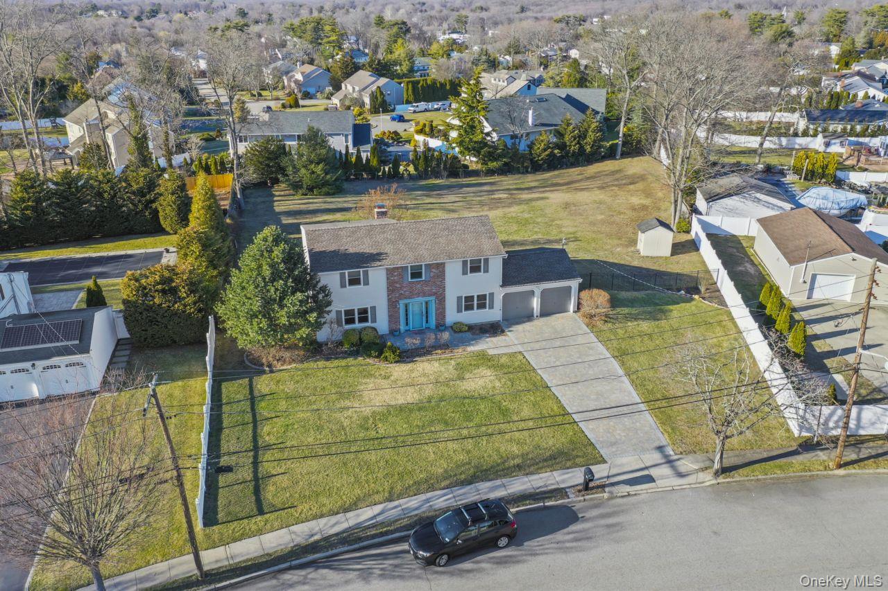 #5 photo, 11 Dennard Road, Hauppauge , NY 11788