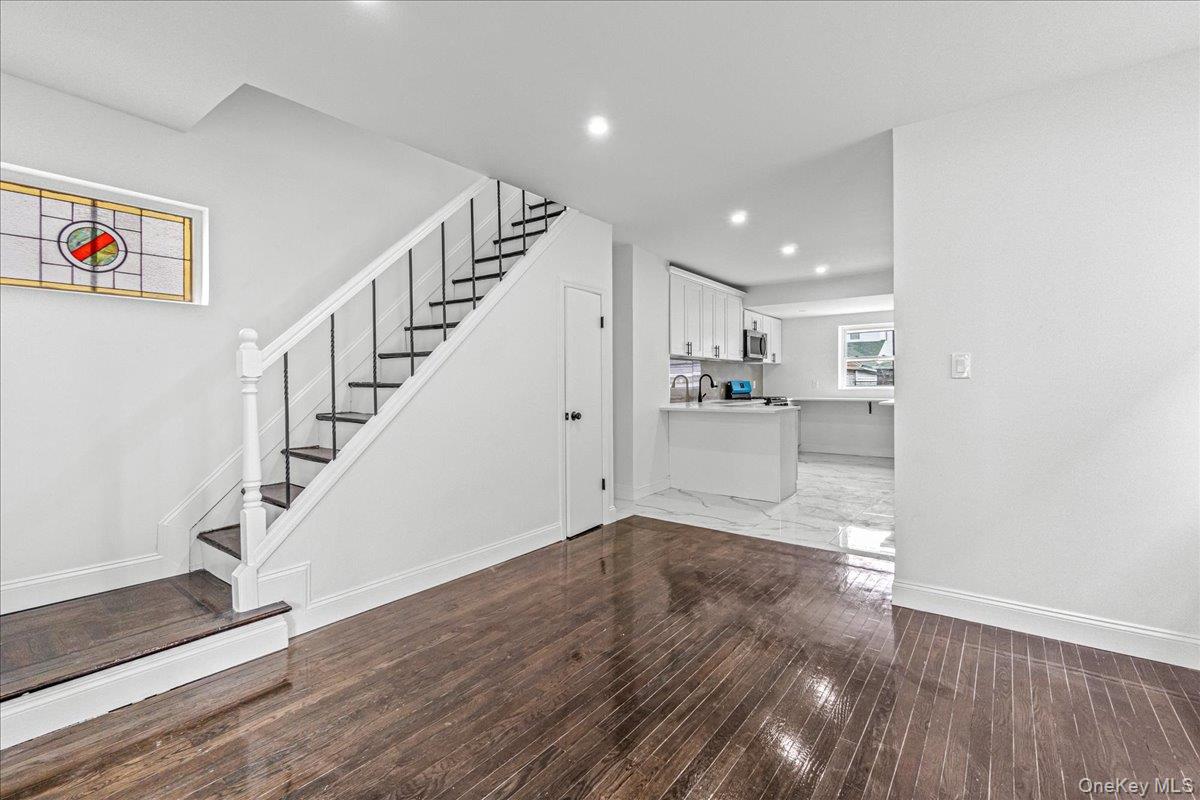 #4 photo, 101-19 130th Street, 皇后區 Richmond Hill S. , NY 11419