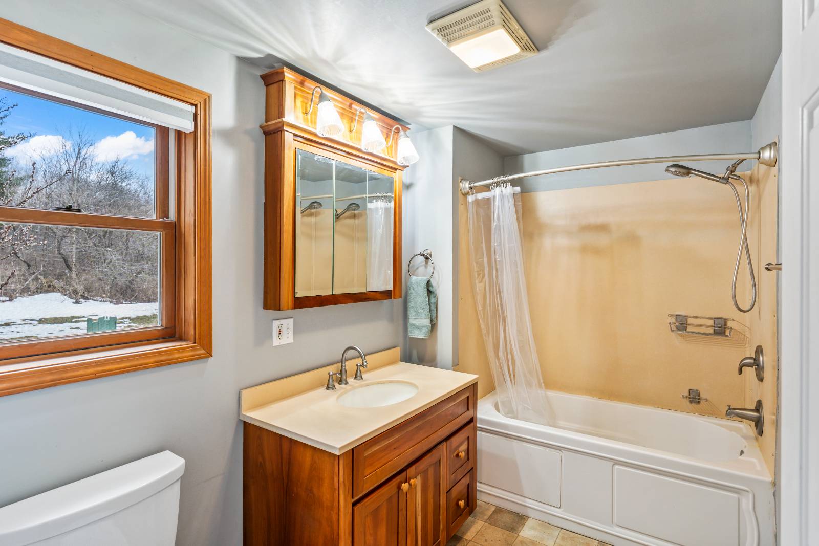 #24 photo, 1128 Green Corners, Amsterdam , NY 12010