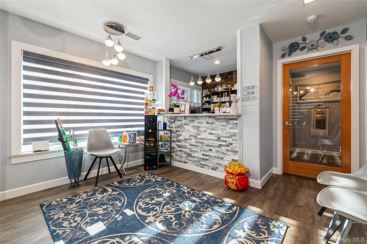 #11 photo, 1420 Montauk Highway, #Suite 1 - Treatment Rm 1, Oakdale , NY 11769