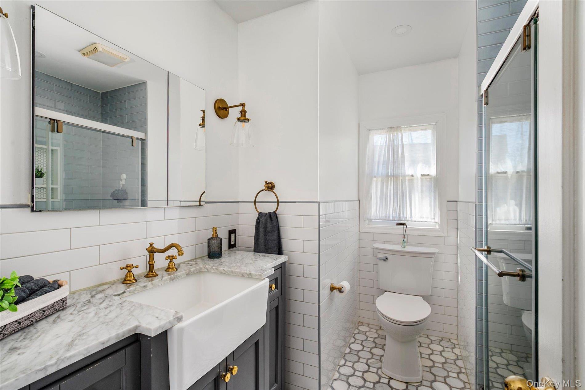 #10 photo, 165 Little Whaleneck Road, Merrick , NY 11566