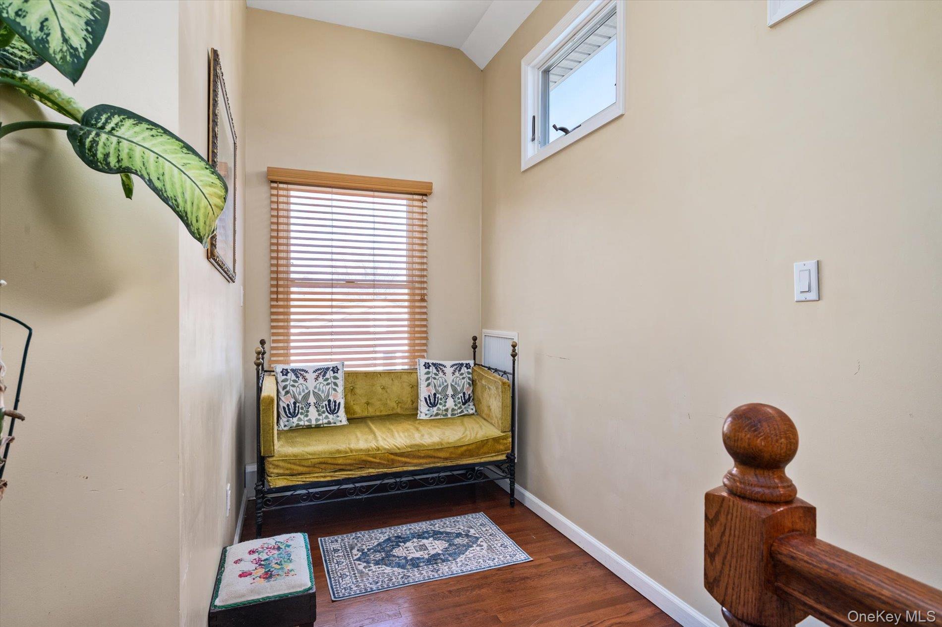 #14 photo, 165 Little Whaleneck Road, Merrick , NY 11566