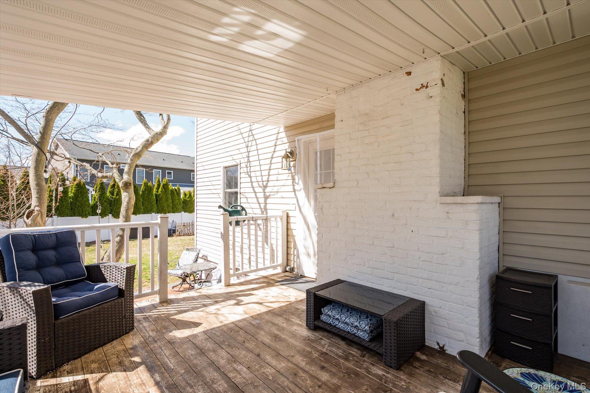 #27 photo, 165 Little Whaleneck Road, Merrick , NY 11566