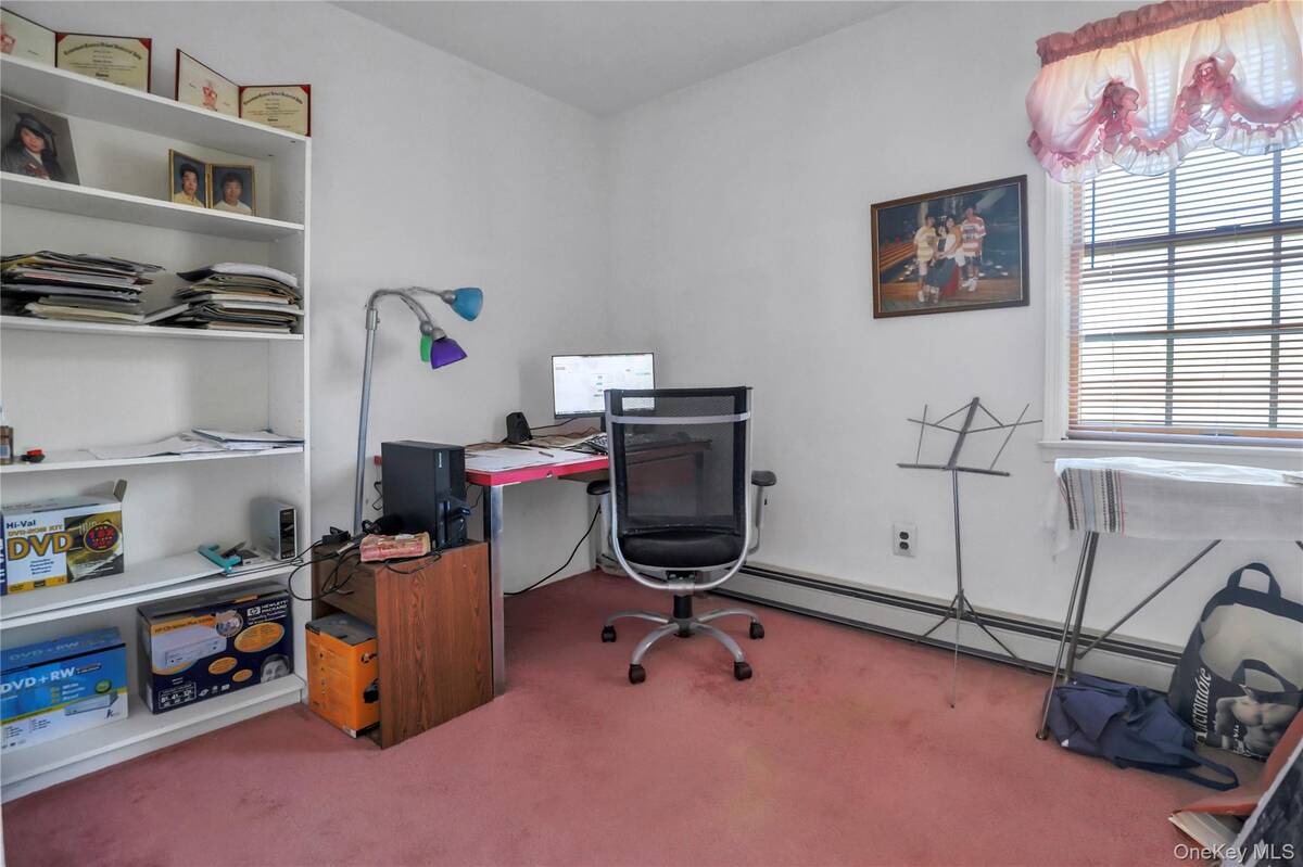 #20 photo, 30 Ashford Drive, Bohemia , NY 11716