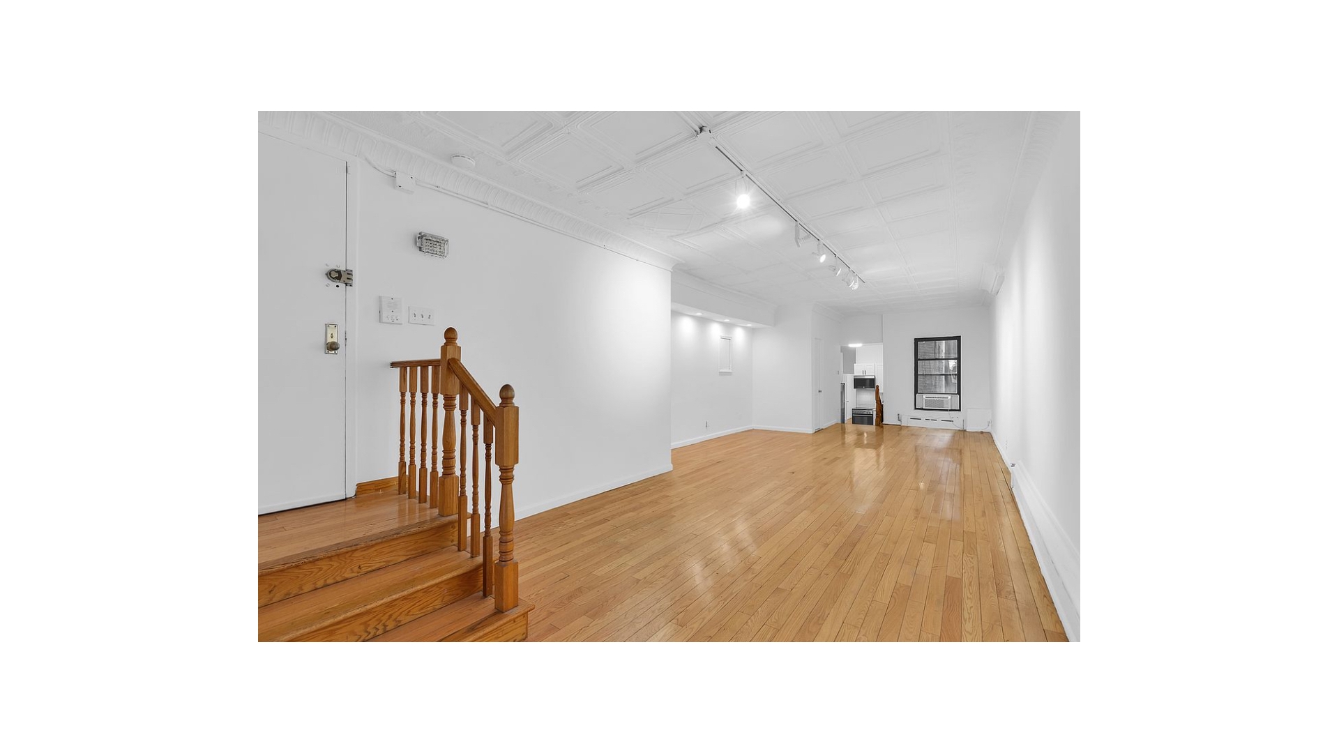 #4 photo, 314 W 52ND Street, Hell's Kitchen , NY 10019