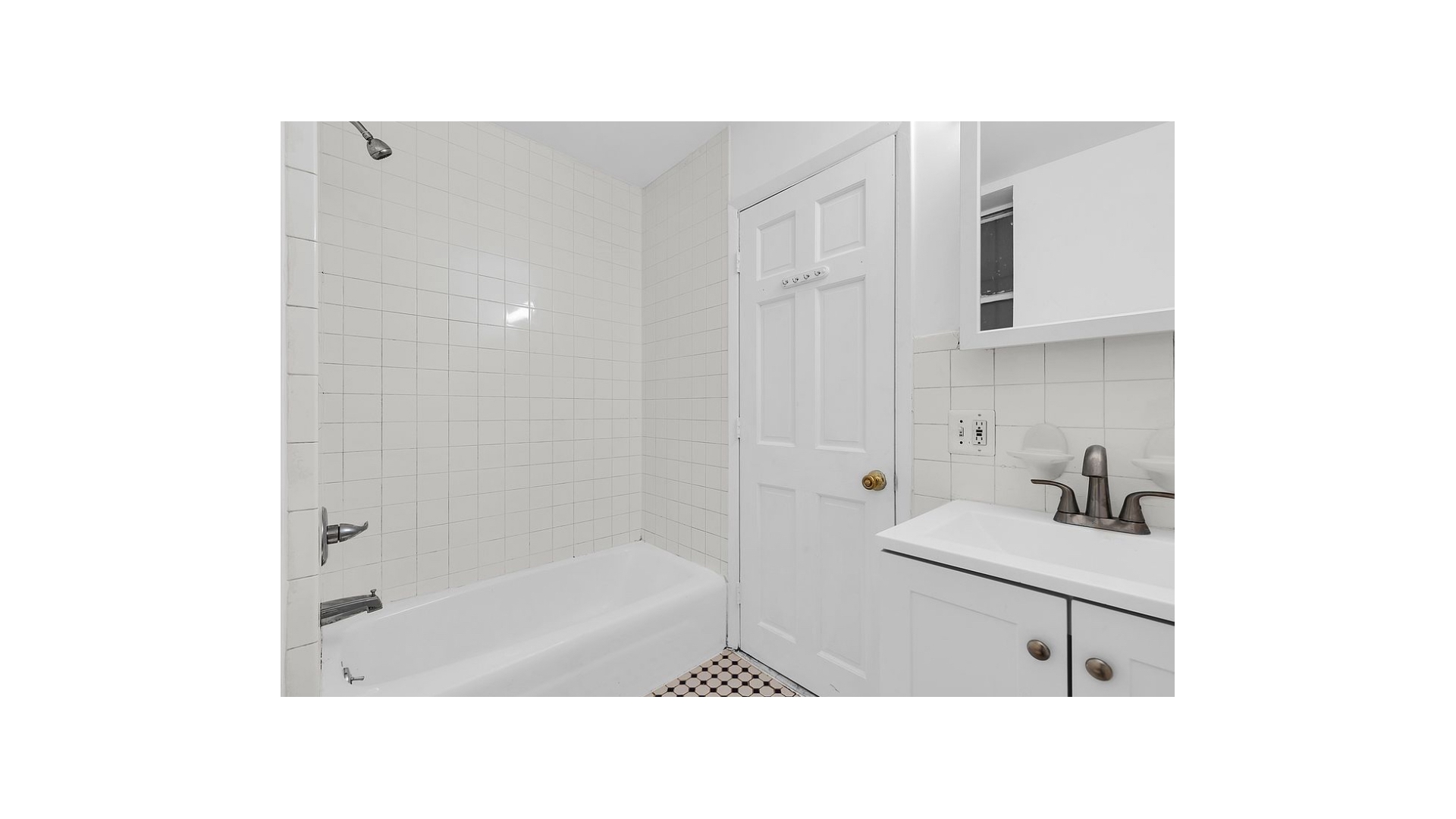 #6 photo, 314 W 52ND Street, Hell's Kitchen , NY 10019