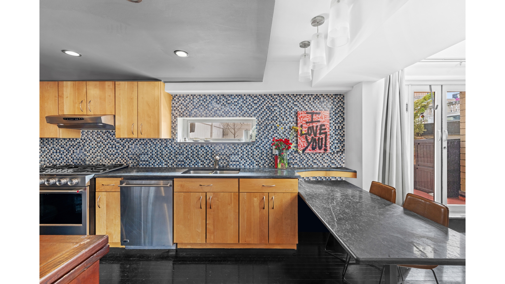 #12 photo, 372 5TH Avenue, Midtown , NY 10018