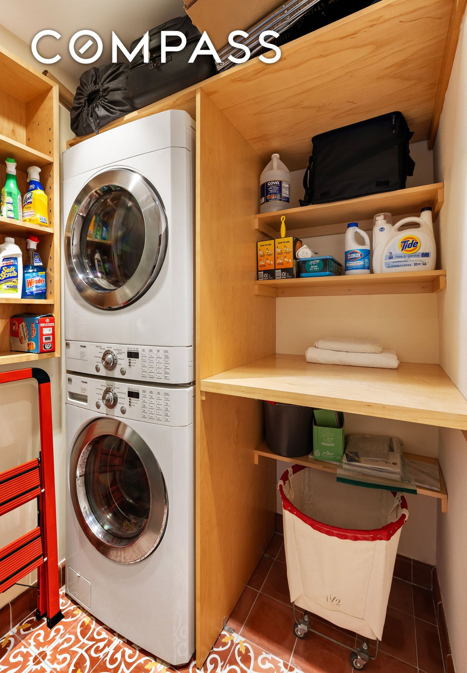 #15 photo, 211 E 3rd Street, ম্যানহাটন East Village , NY 10009