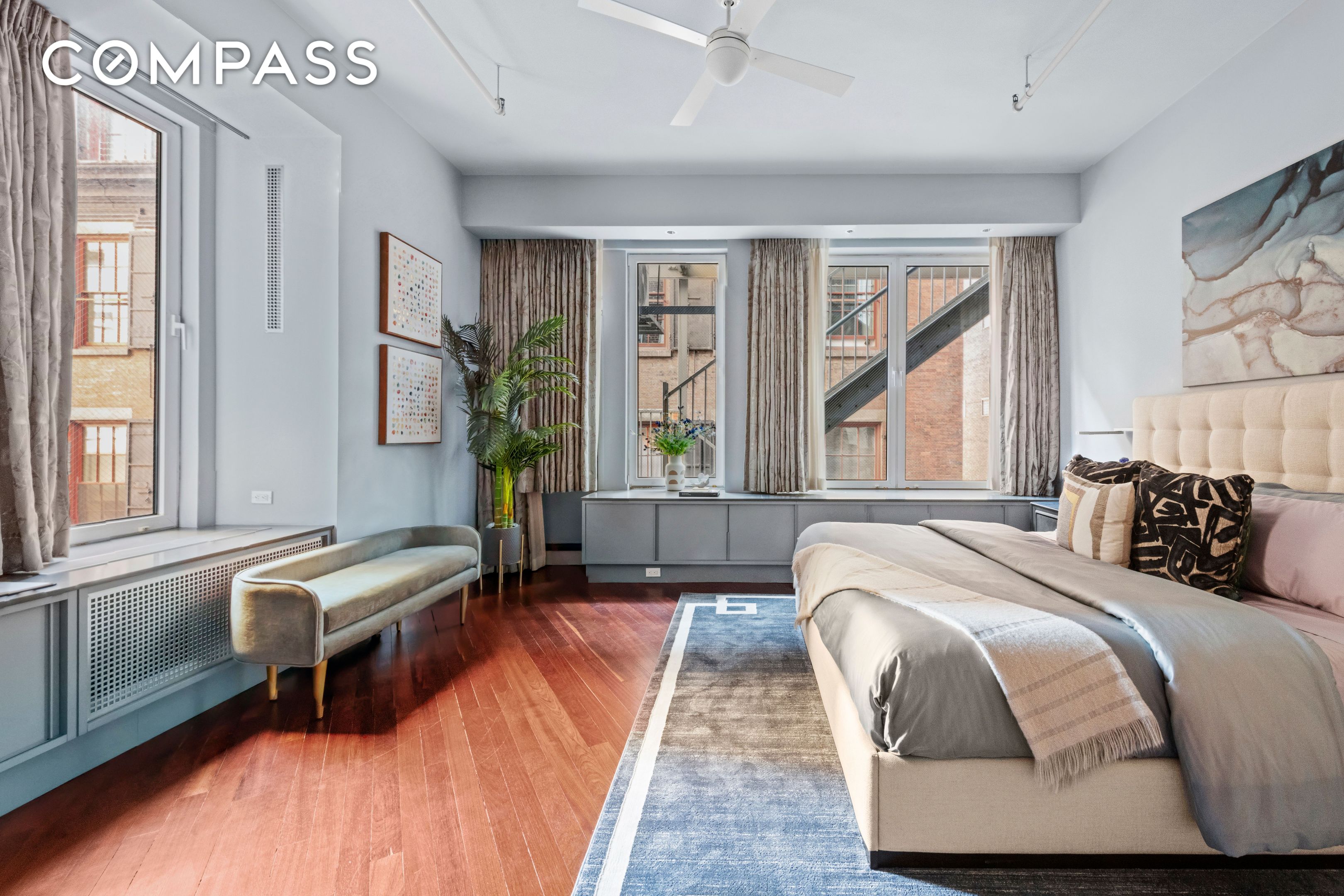 #10 photo, 652 Broadway, NoHo , NY 10012