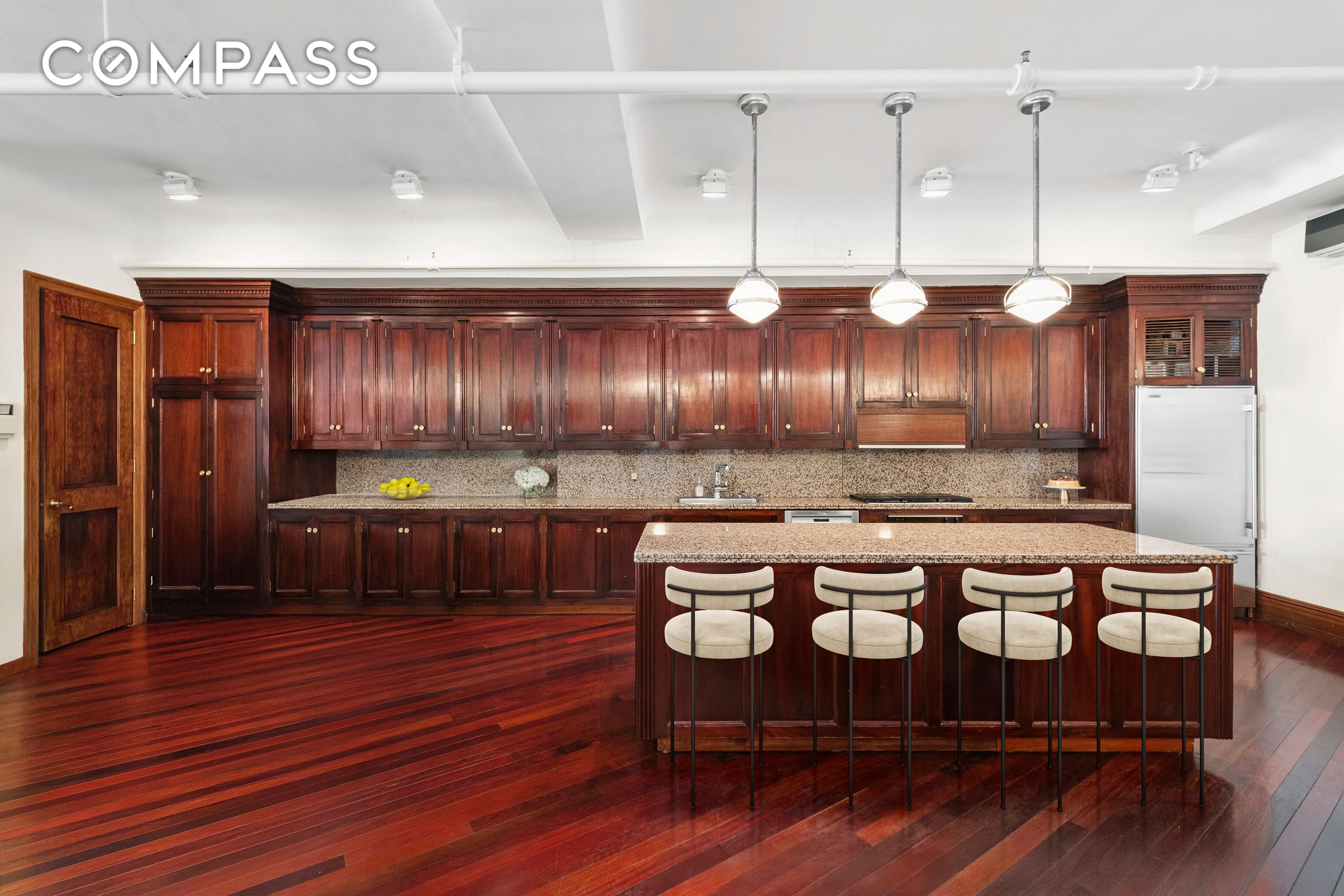 #8 photo, 652 Broadway, NoHo , NY 10012