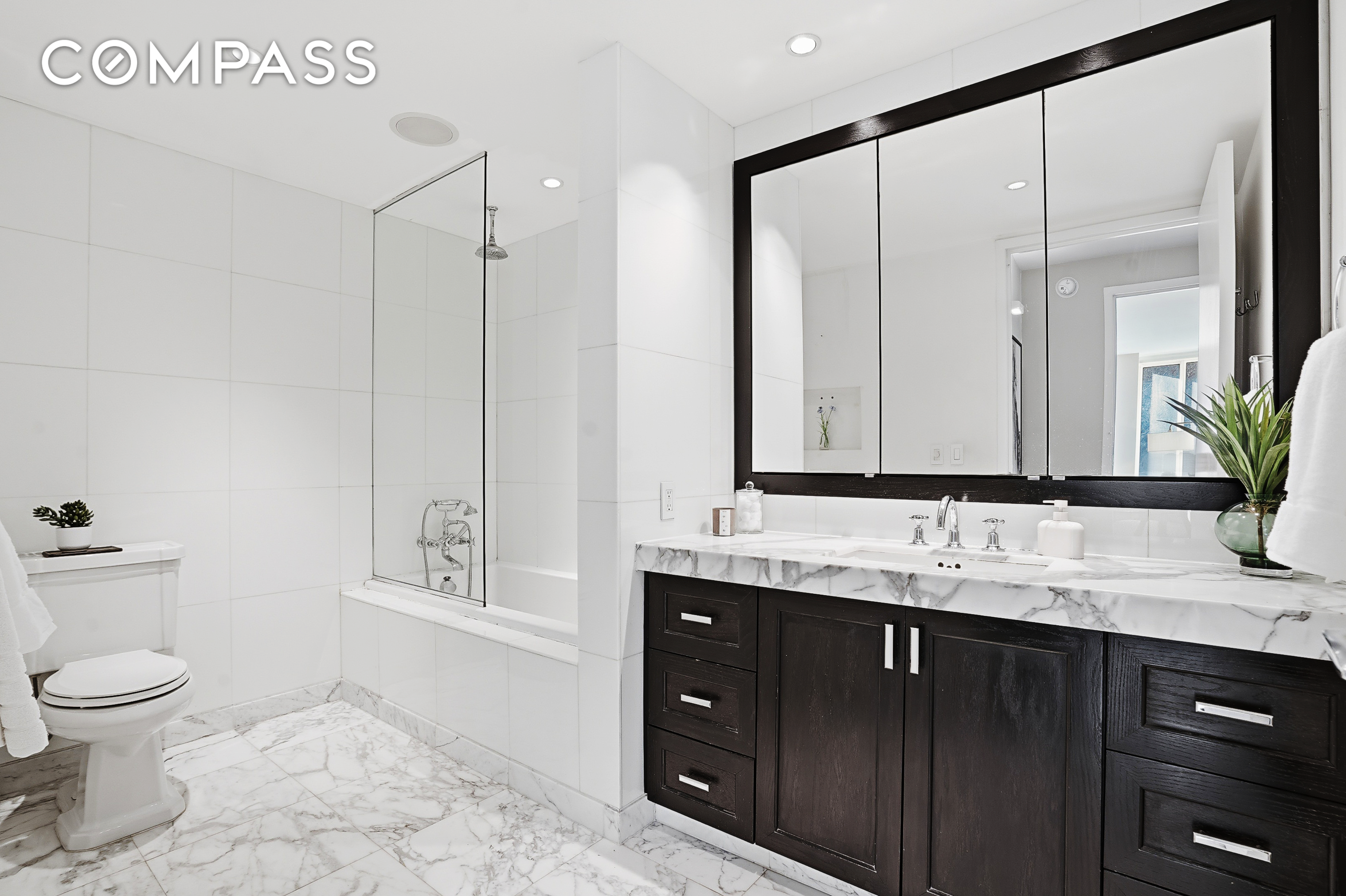 #9 photo, 333 Rector Place, Battery Park City , NY 10280