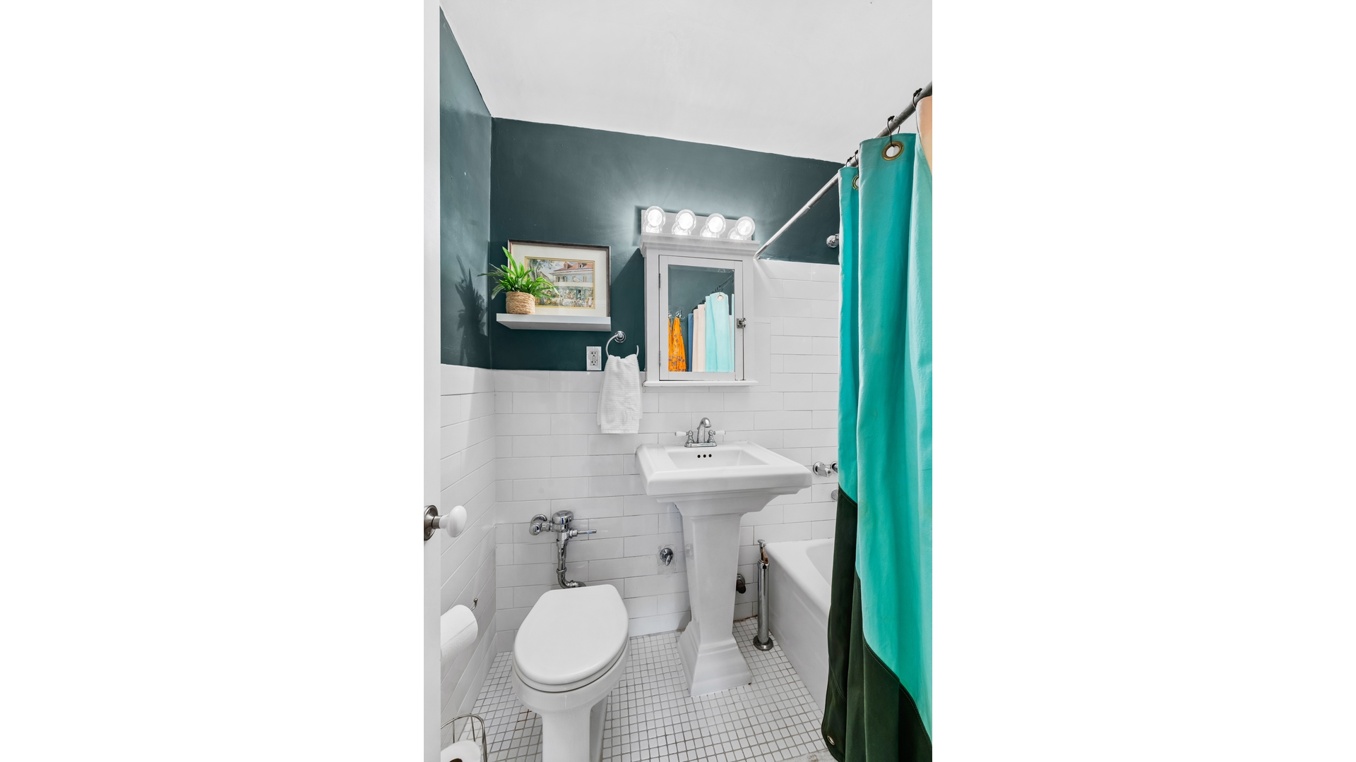 #17 photo, 400 E 17TH Street, Ditmas Park , NY 11226