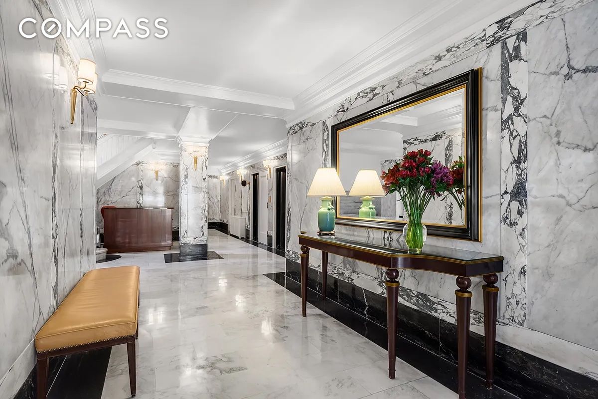 #9 photo, 15 W 11th Street, Greenwich Village , NY 10011