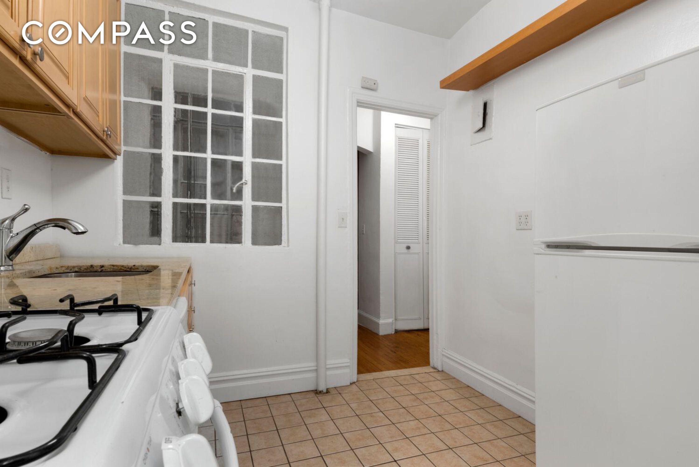 #10 photo, 215 E 88th Street, Upper East Side , NY 10128