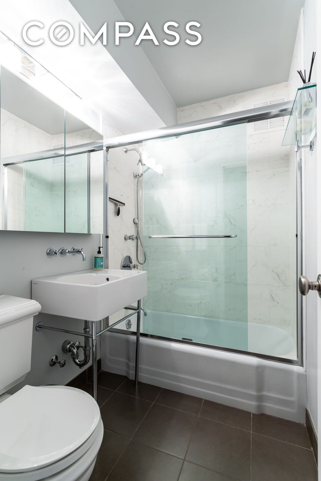 #16 photo, 415 E 85th Street, Upper East Side , NY 10028