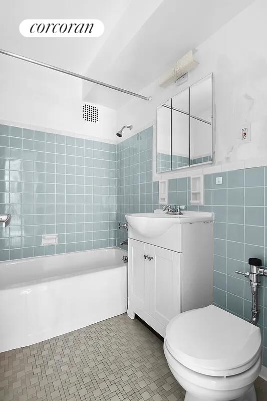 #16 photo, 175 WILLOUGHBY Street, Downtown Brooklyn , NY 11201