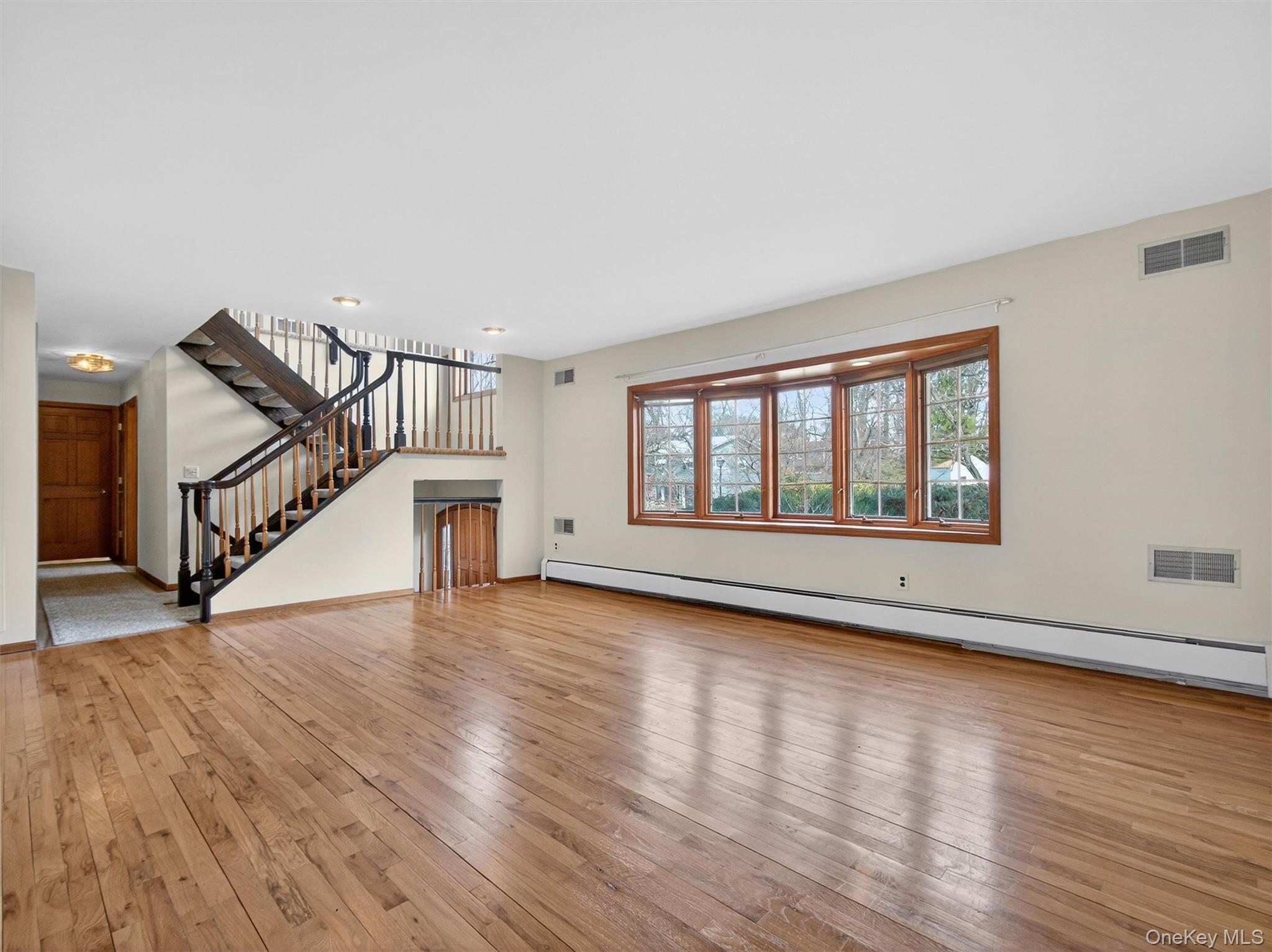 #5 photo, 45 Maplewood Boulevard, Suffern , NY 10901