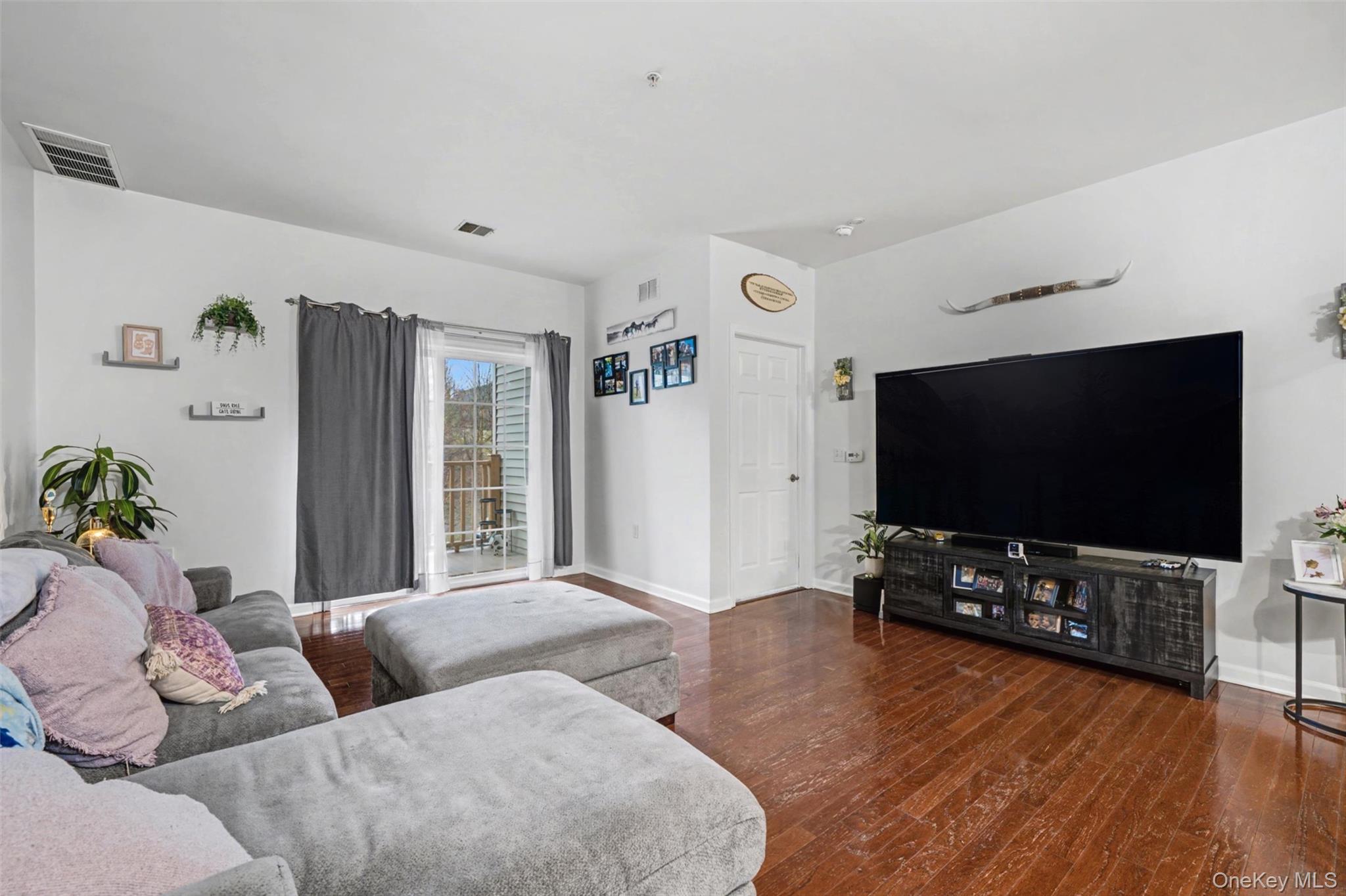 #13 photo, 935 Tower Ridge Circle, Middletown , NY 10941