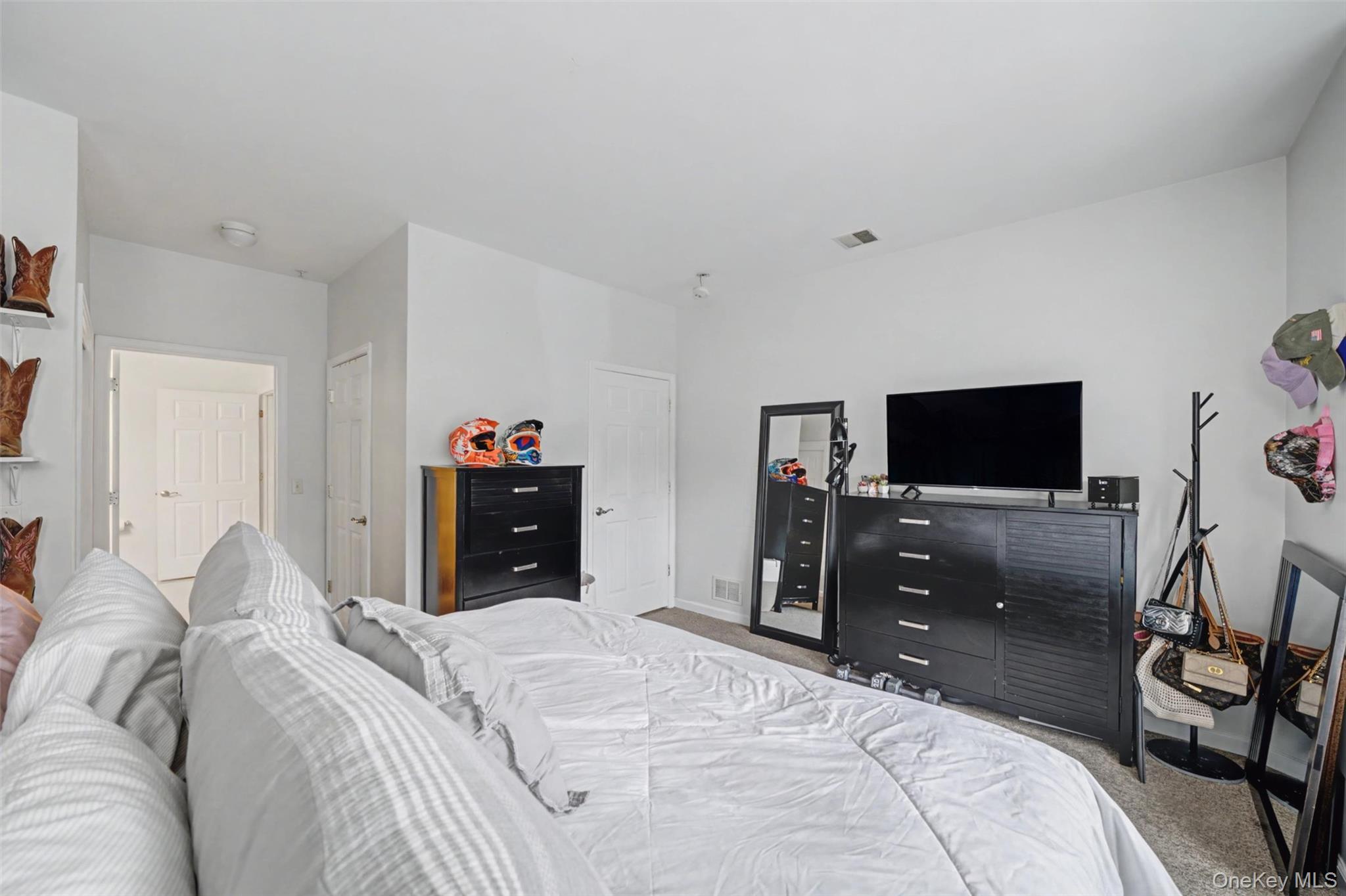 #18 photo, 935 Tower Ridge Circle, Middletown , NY 10941