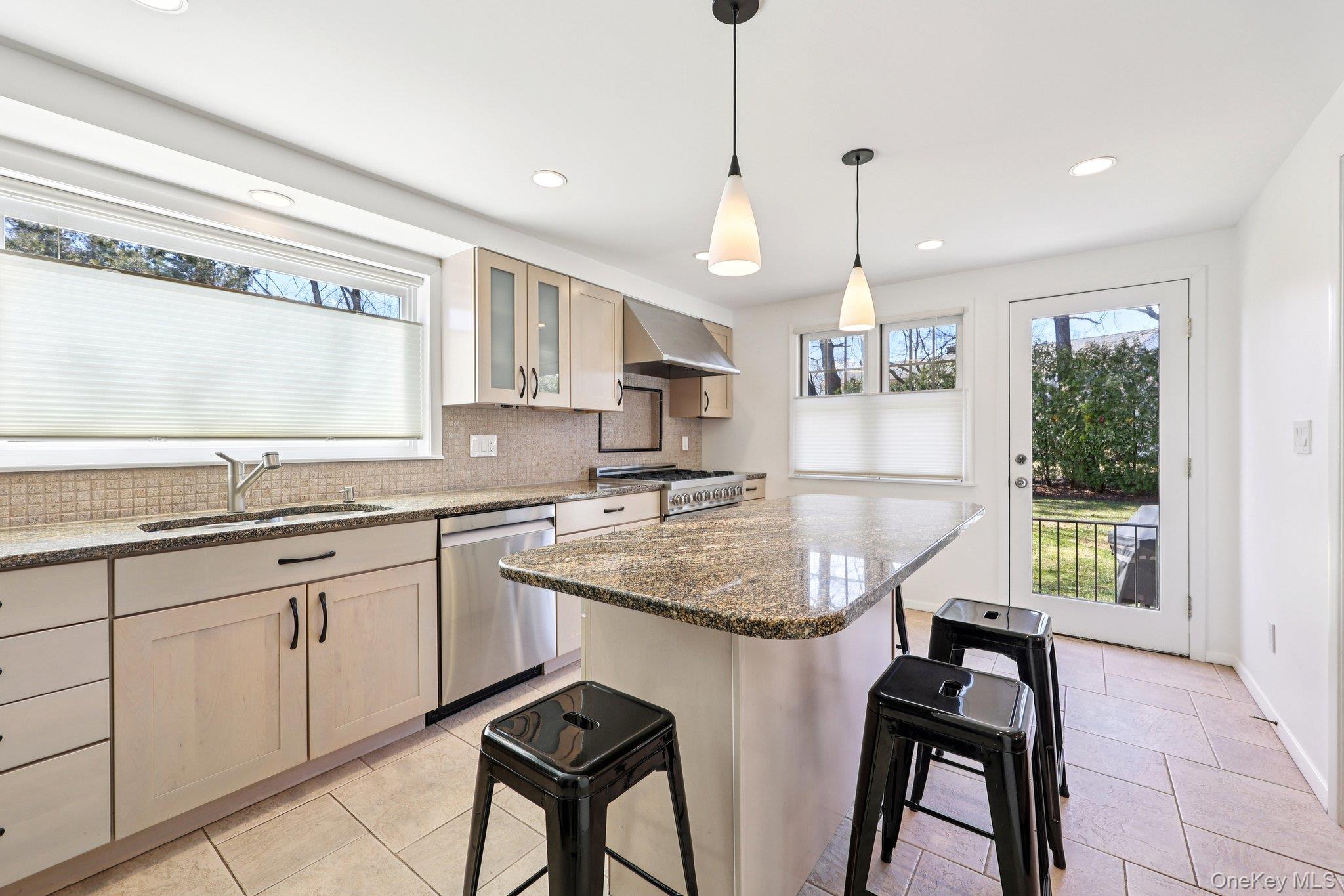 #12 photo, 12 Old Oak Road, Rye Brook , NY 10573