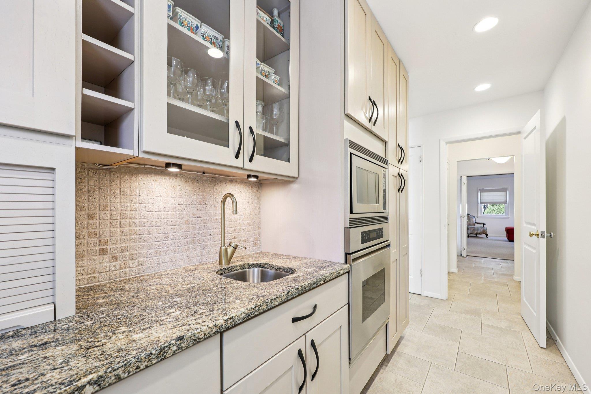 #13 photo, 12 Old Oak Road, Rye Brook , NY 10573