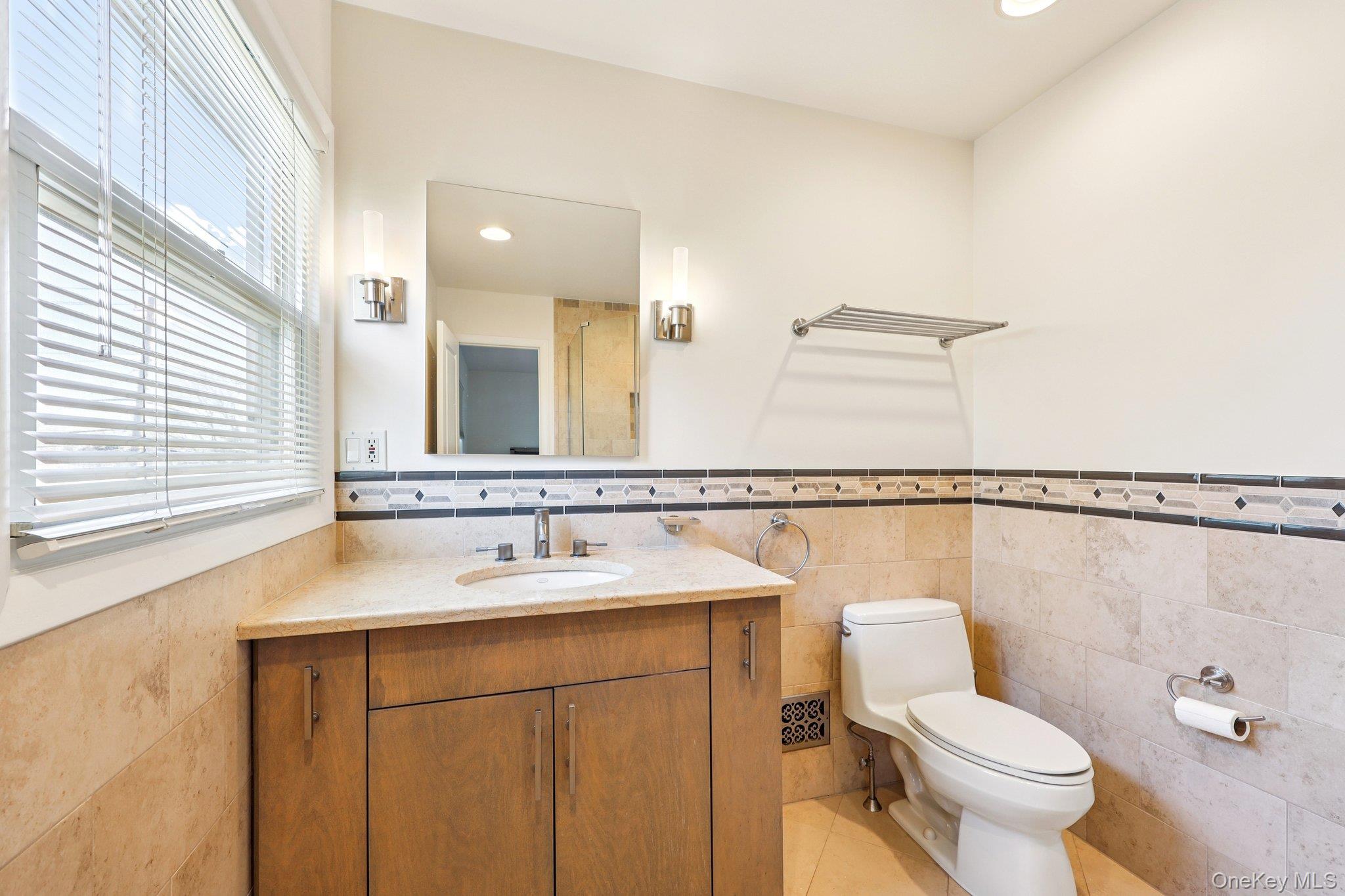 #17 photo, 12 Old Oak Road, Rye Brook , NY 10573