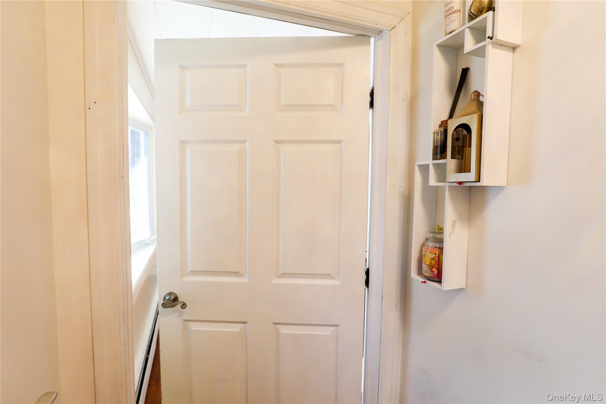 #3 photo, 156 Lampman Avenue, Port Ewen , NY 12466