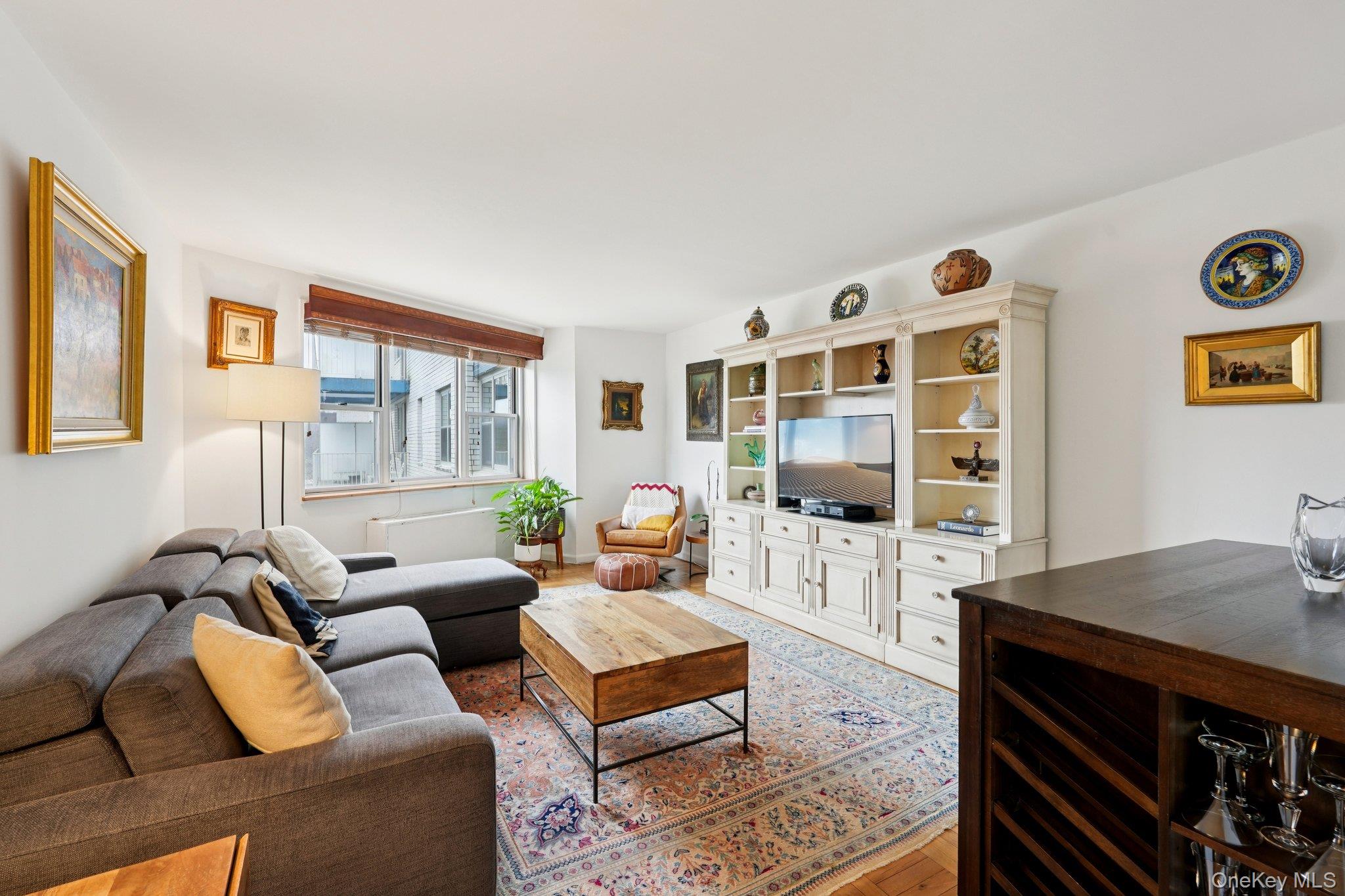 #10 photo, 499 N Broadway, White Plains , NY 10603