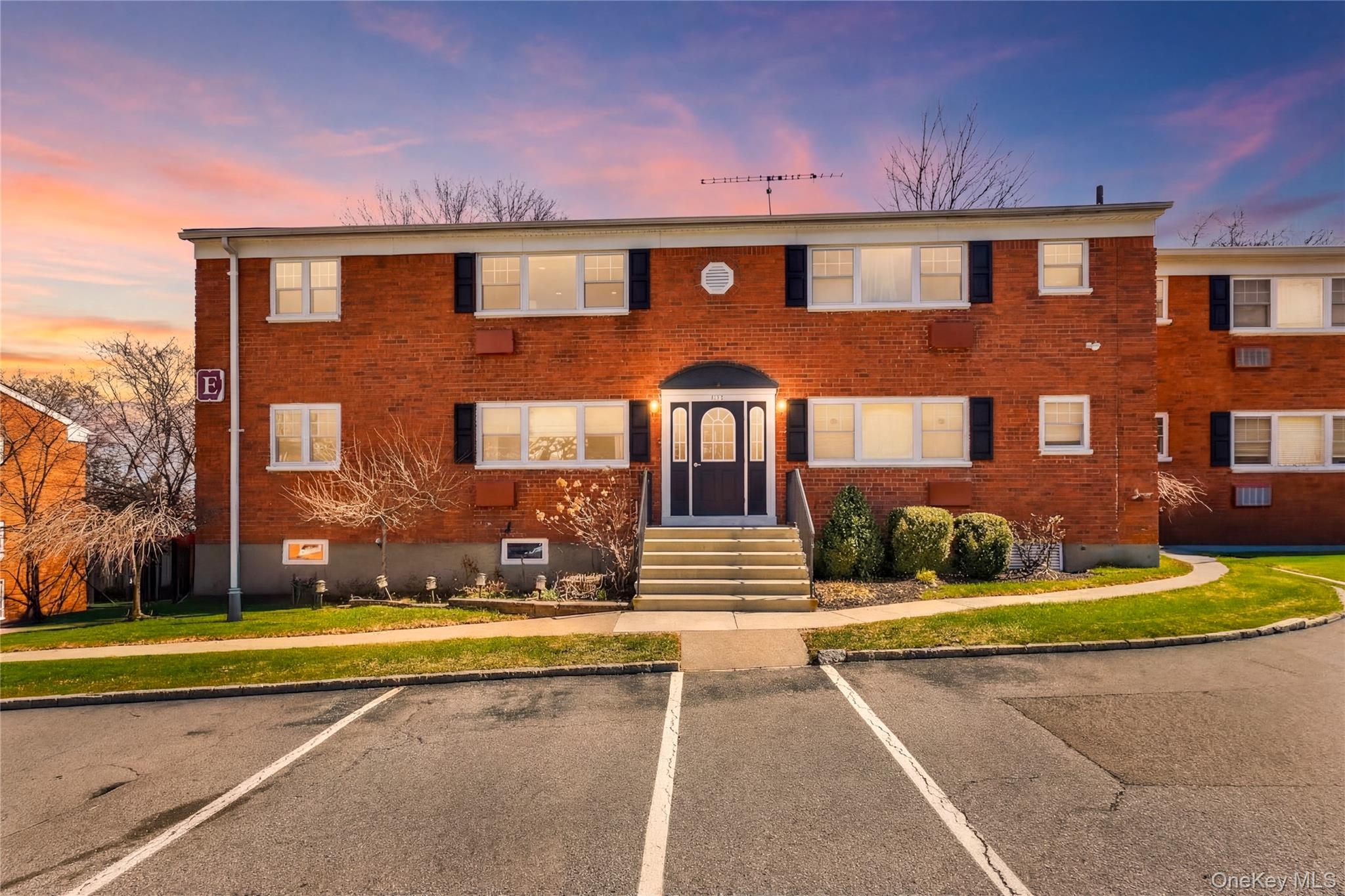 #1 photo, 1879 Crompond Road, Peekskill , NY 10566