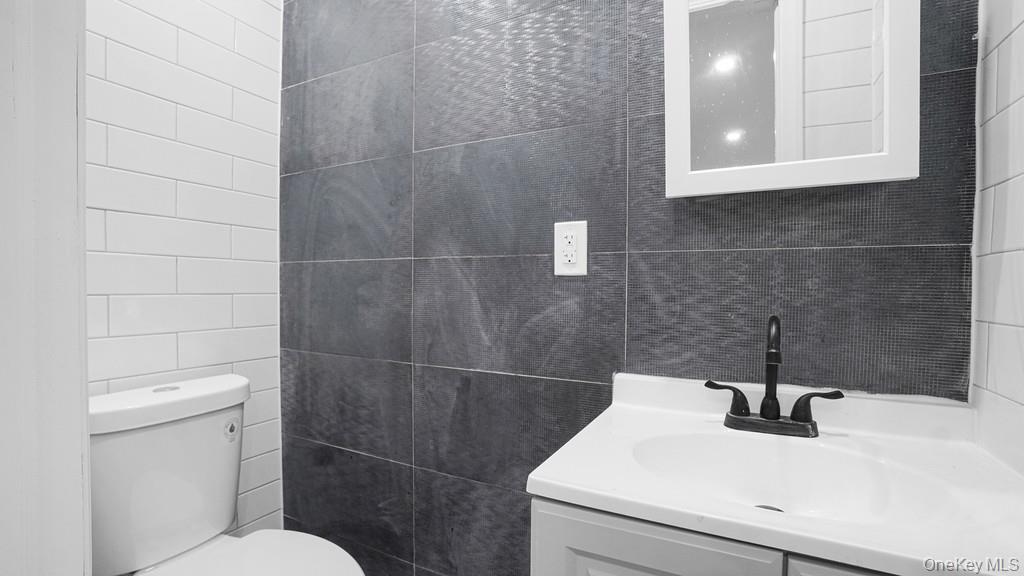 #17 photo, 1159 E 224th Street, Bronx , NY 10466