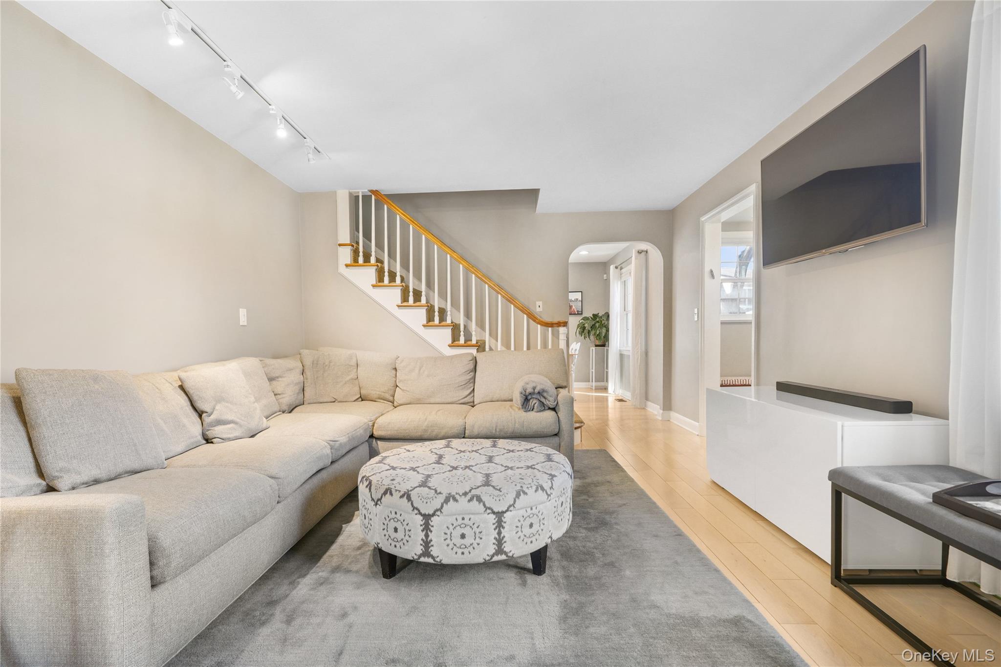 #4 photo, 5 Birch Street, White Plains , NY 10607