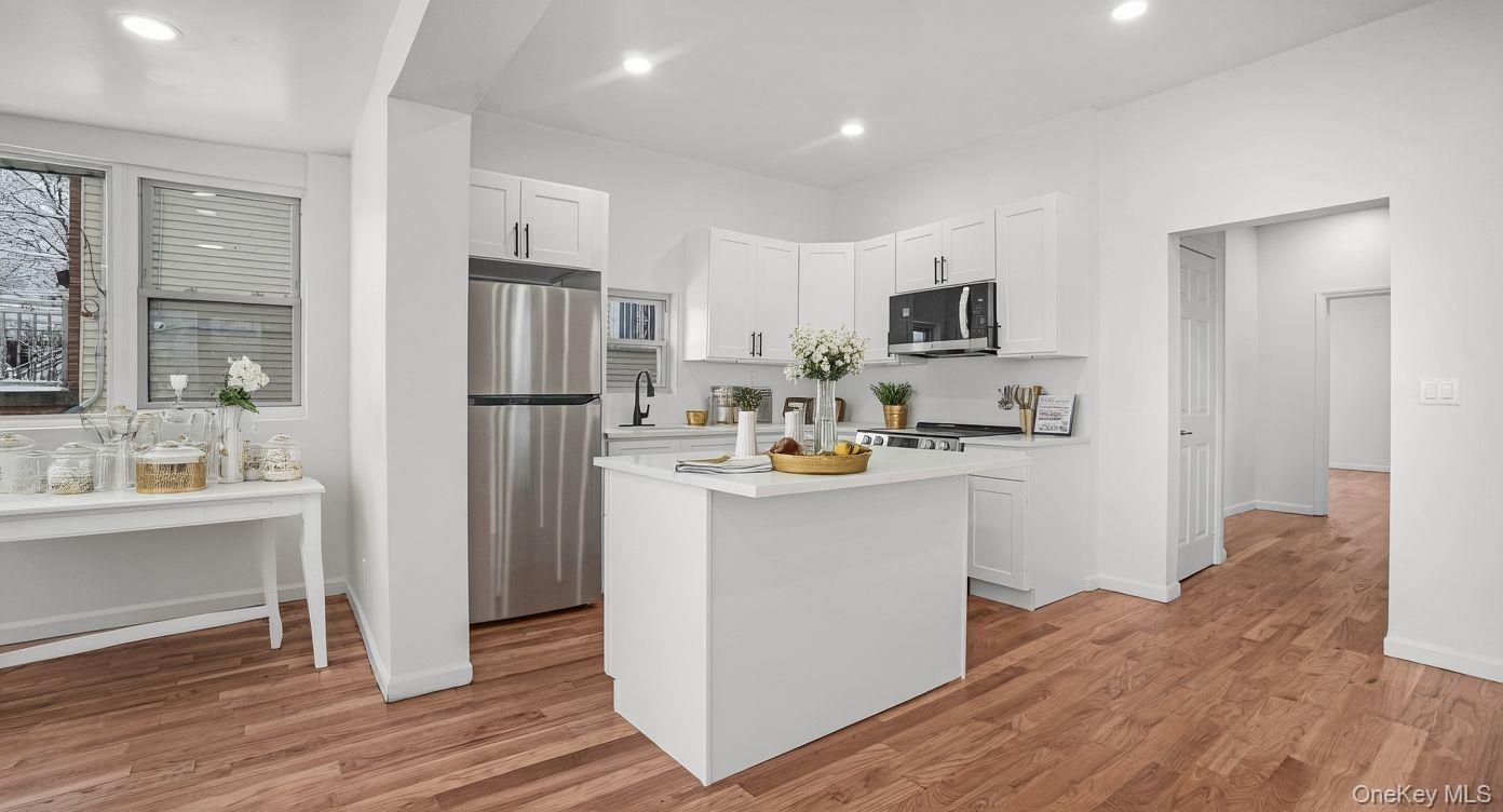 #4 photo, 3412 Hunter Avenue, Bronx , NY 10475