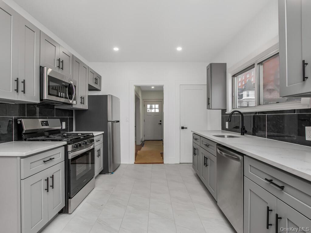 #18 photo, 219 S 2nd Avenue, Mount Vernon , NY 10550