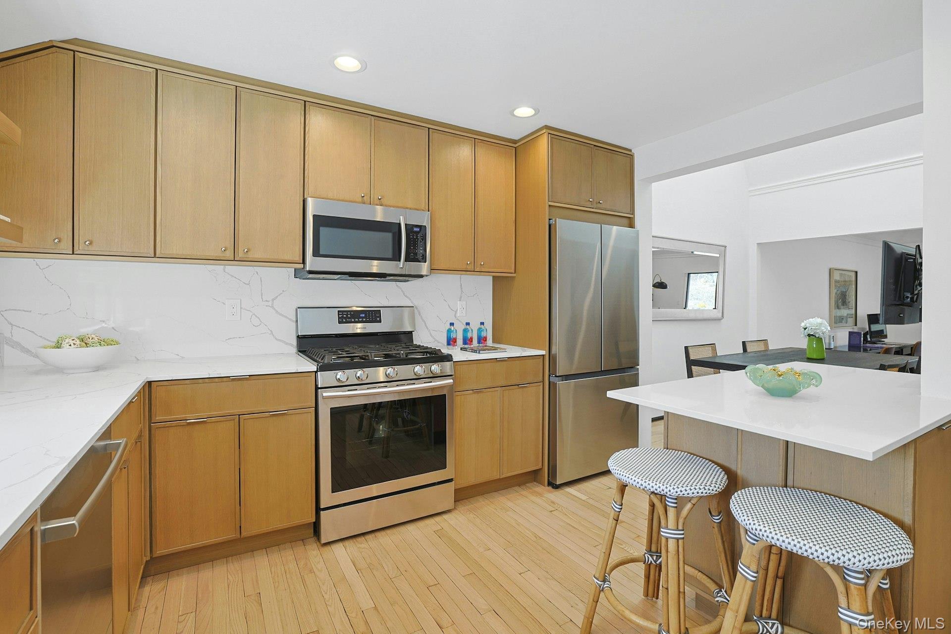 #13 photo, 72 Quail Close, Irvington , NY 10533