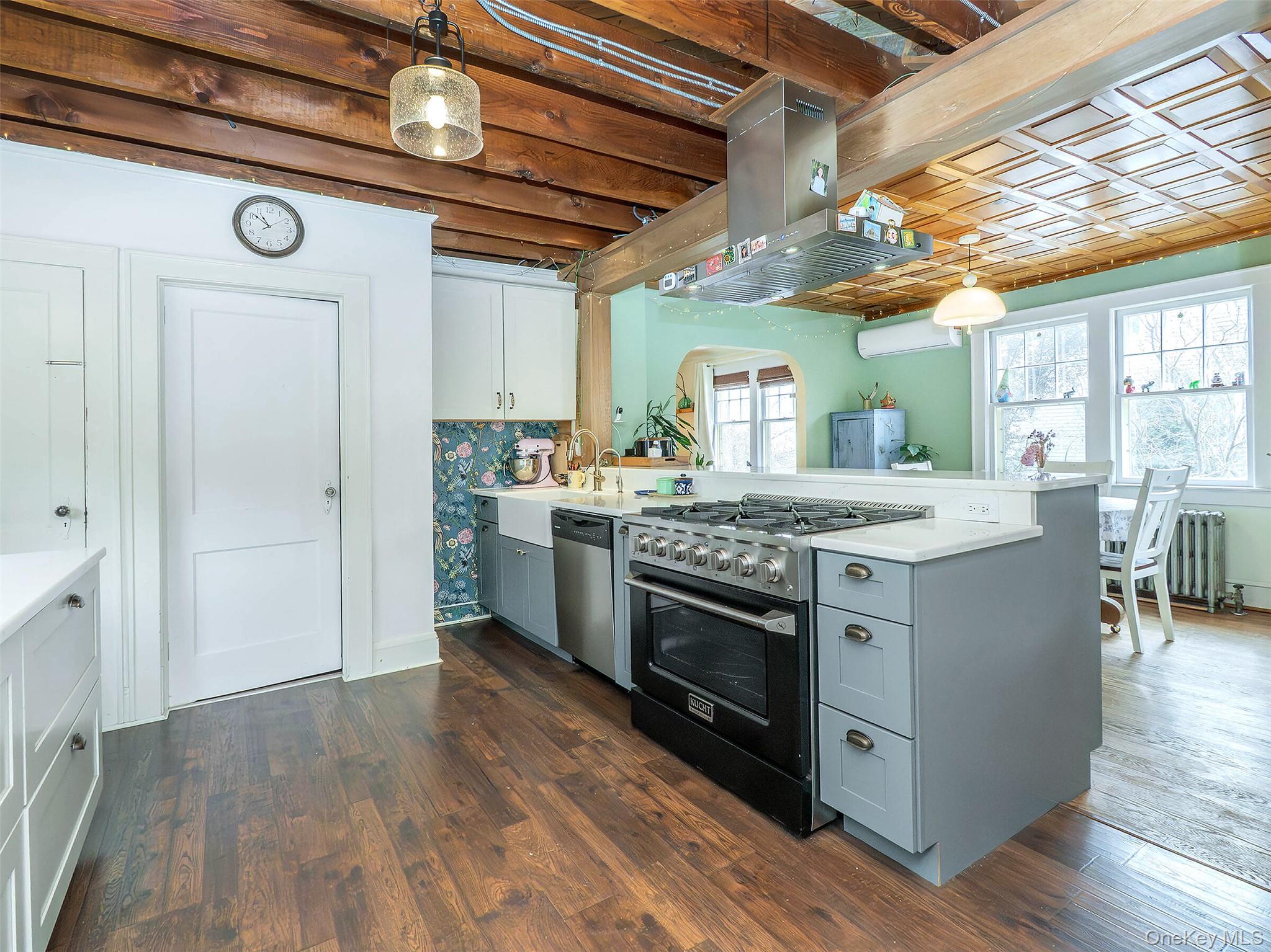 #11 photo, 7 Cherry Street, Glen Head , NY 11545