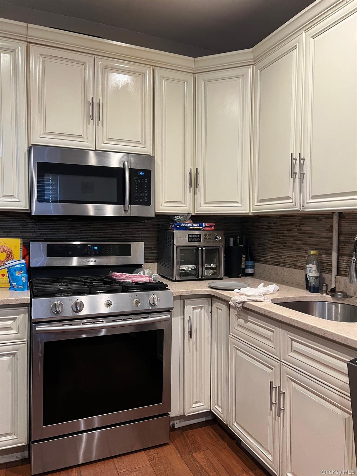 #10 photo, 37-21 104th Street, কুইন্‌স Corona , NY 11368