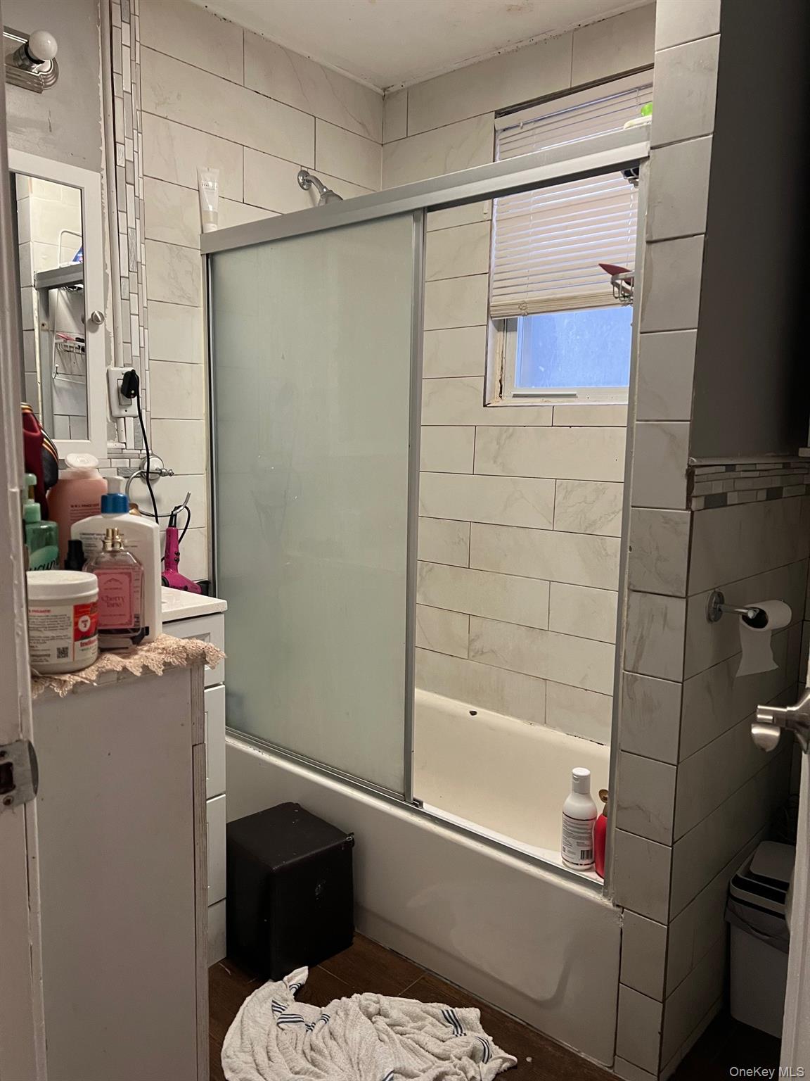 #11 photo, 37-21 104th Street, কুইন্‌স Corona , NY 11368