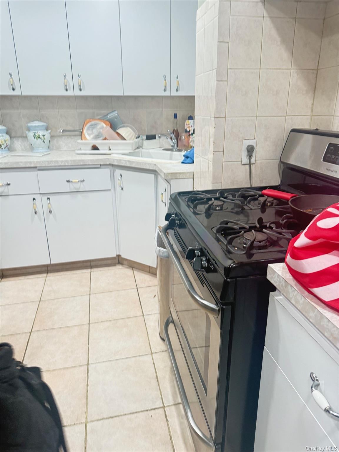 #4 photo, 37-21 104th Street, কুইন্‌স Corona , NY 11368