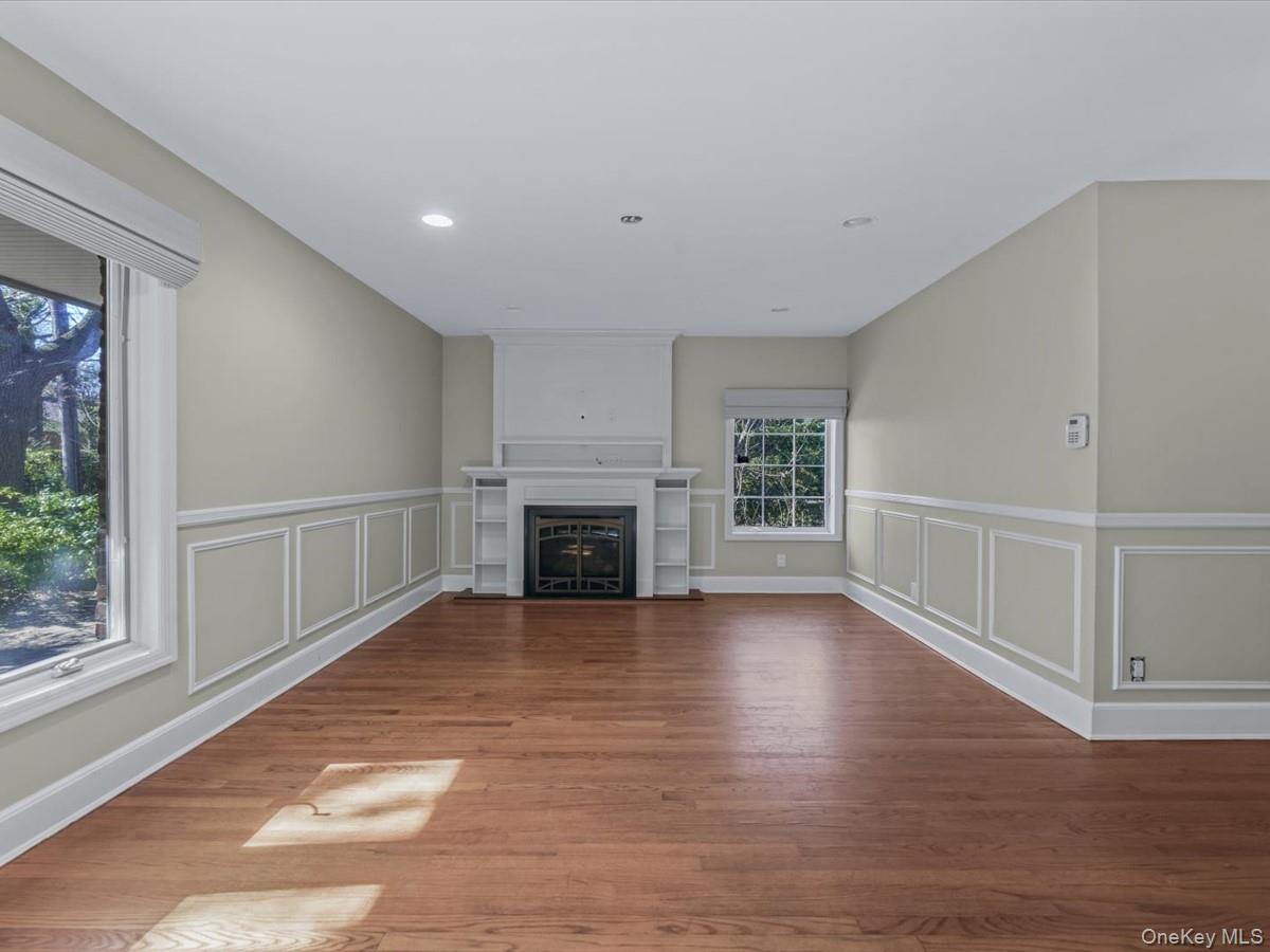 #14 photo, 2 Amherst Road, Great Neck , NY 11021