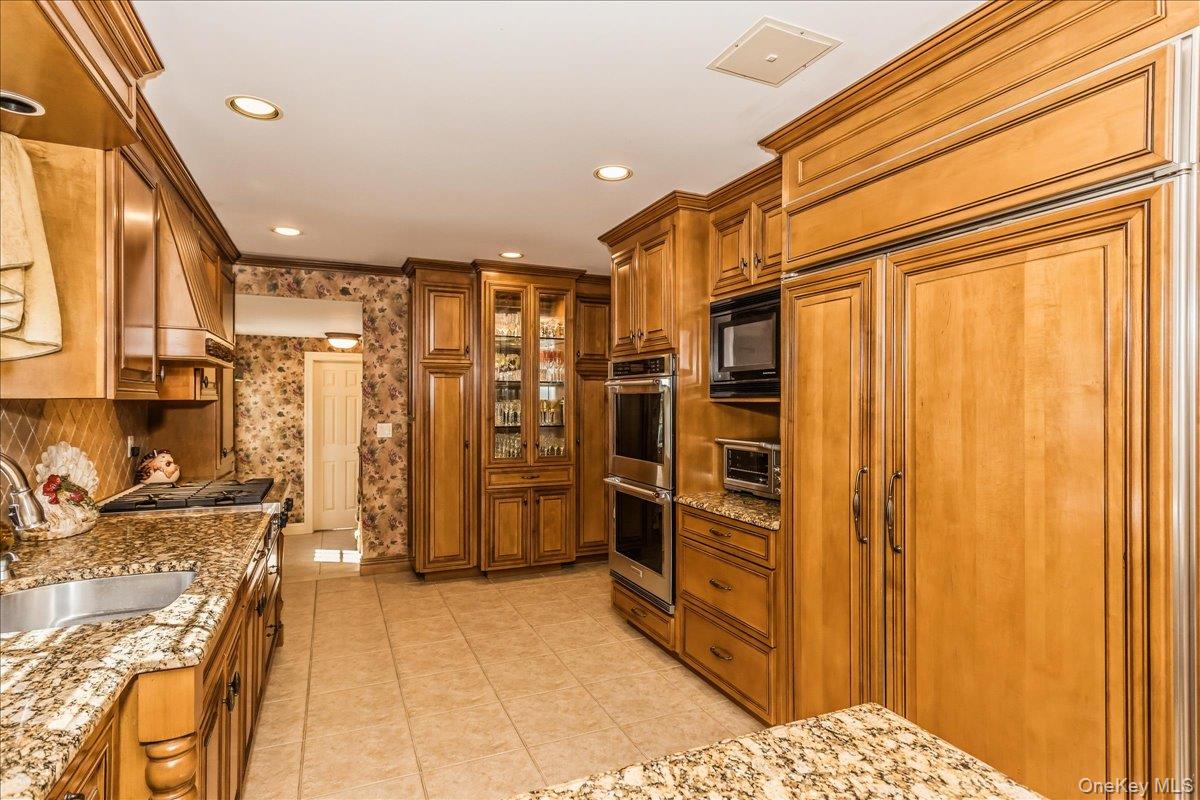 #7 photo, 12 Bob O Link Lane, Northport , NY 11768