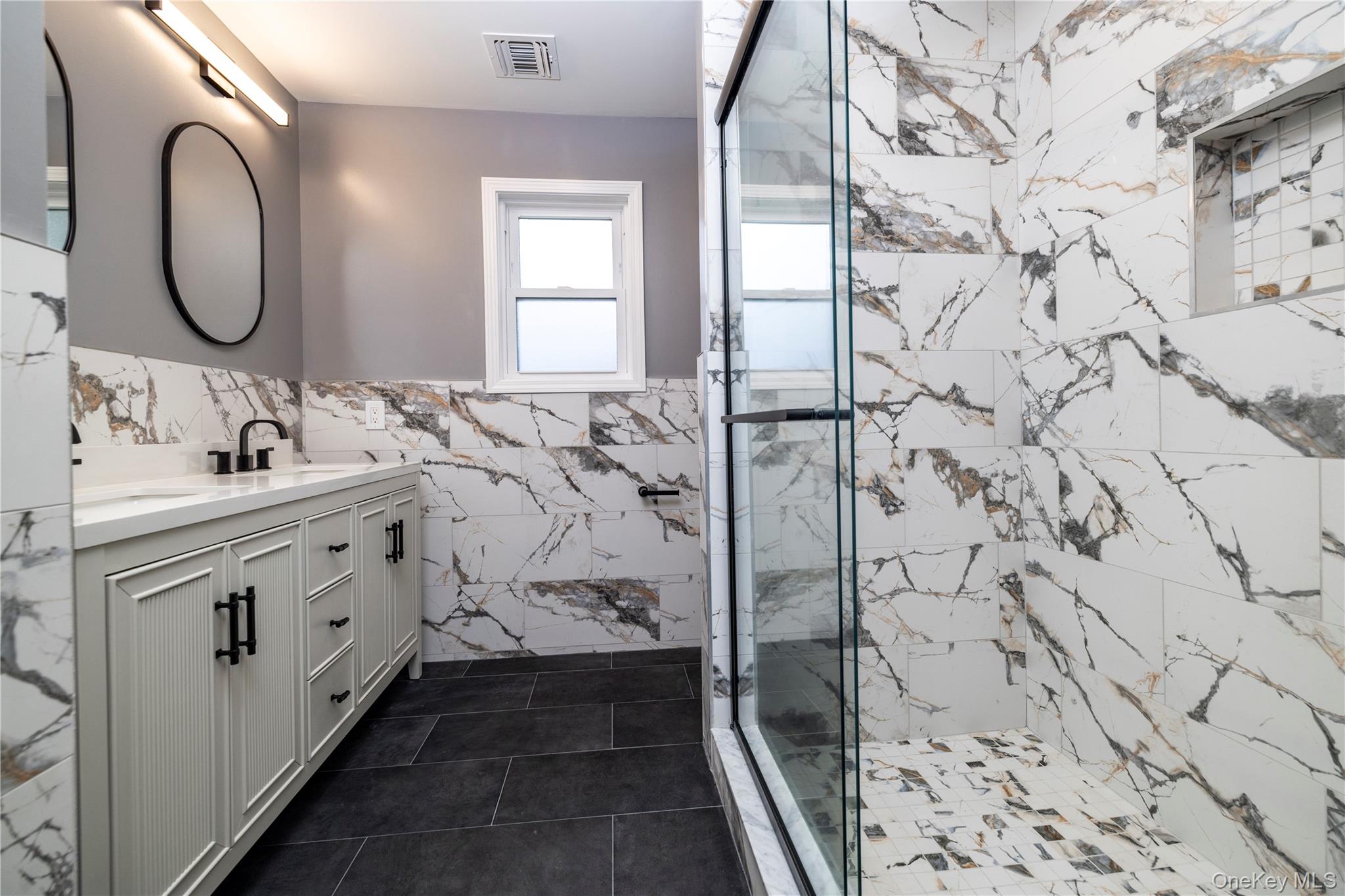 #12 photo, 38 Heather Lane, Levittown , NY 11756