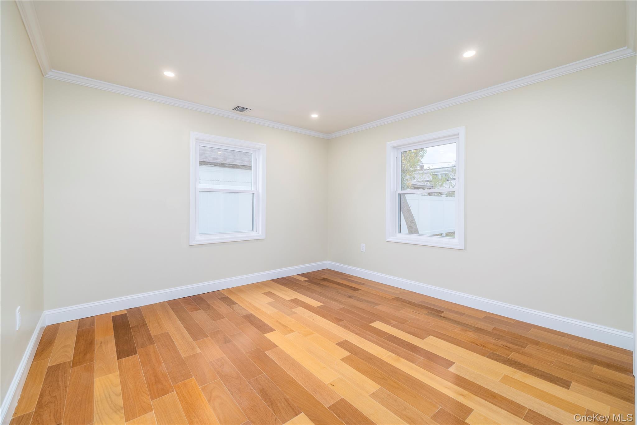 #19 photo, 38 Heather Lane, Levittown , NY 11756