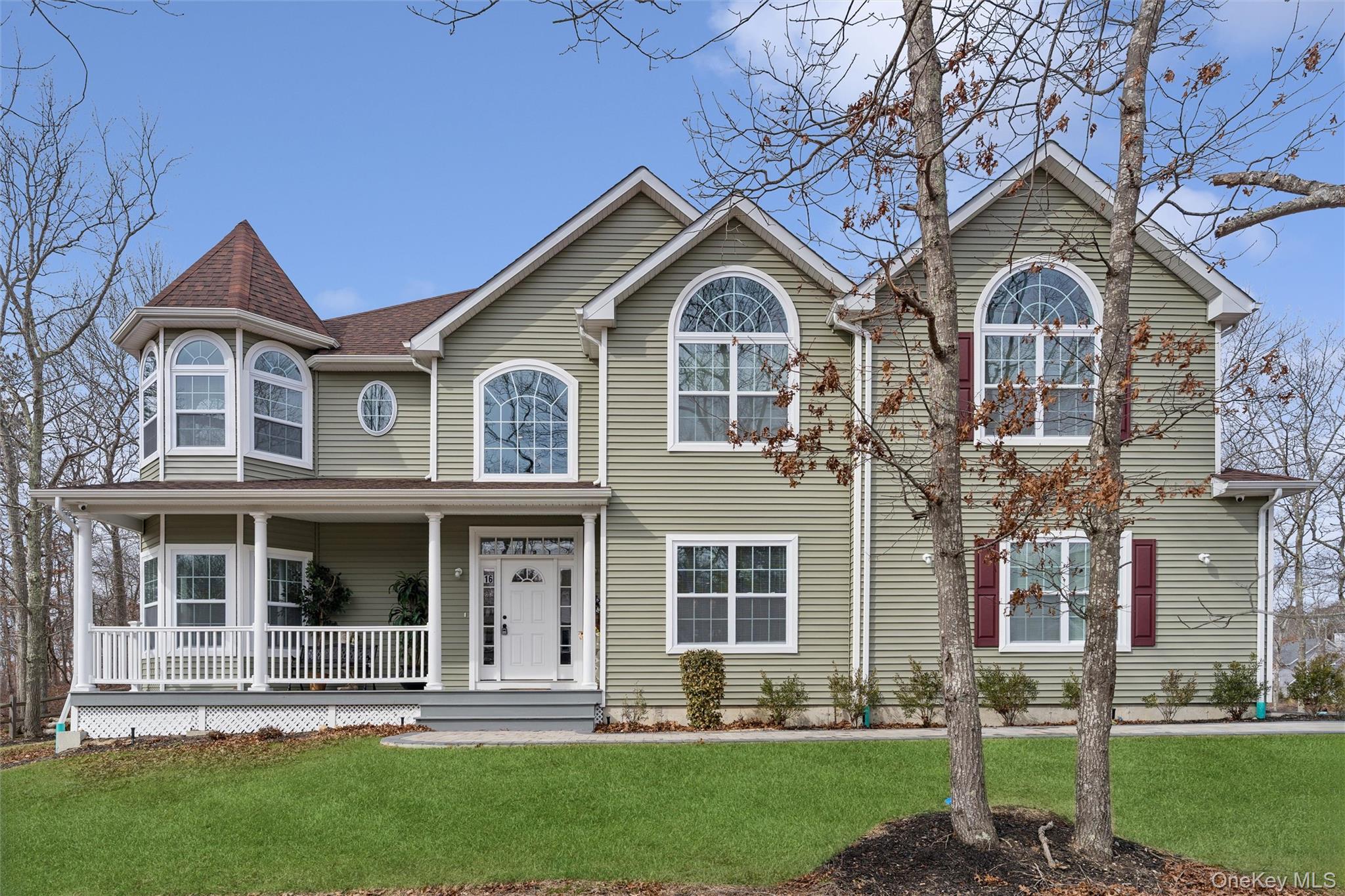 #1 photo, 16 Gateway Court, Hampton Bays , NY 11946