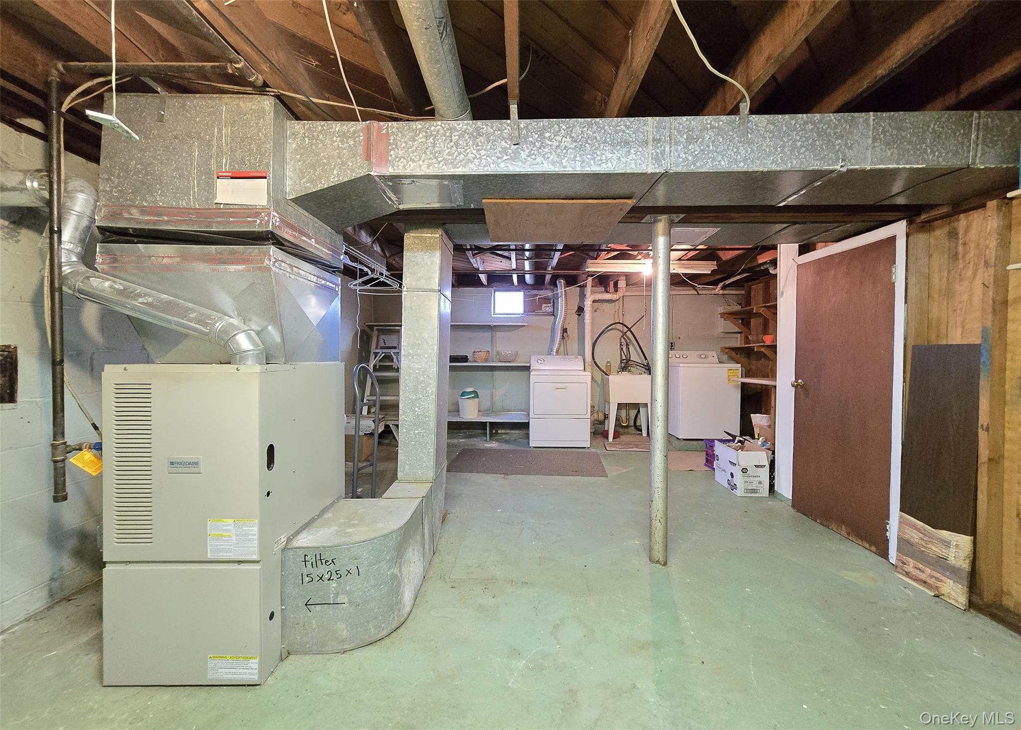 #13 photo, 49 Lakewood Avenue, সাফোক কাউন্টি Ronkonkoma , NY 11779