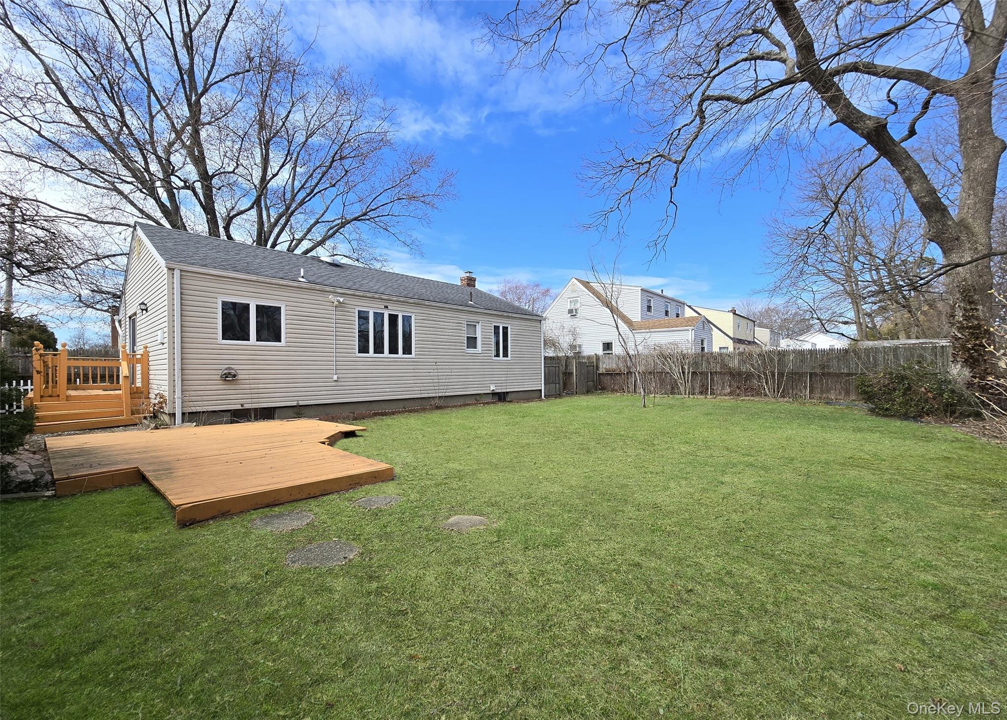 #15 photo, 49 Lakewood Avenue, সাফোক কাউন্টি Ronkonkoma , NY 11779