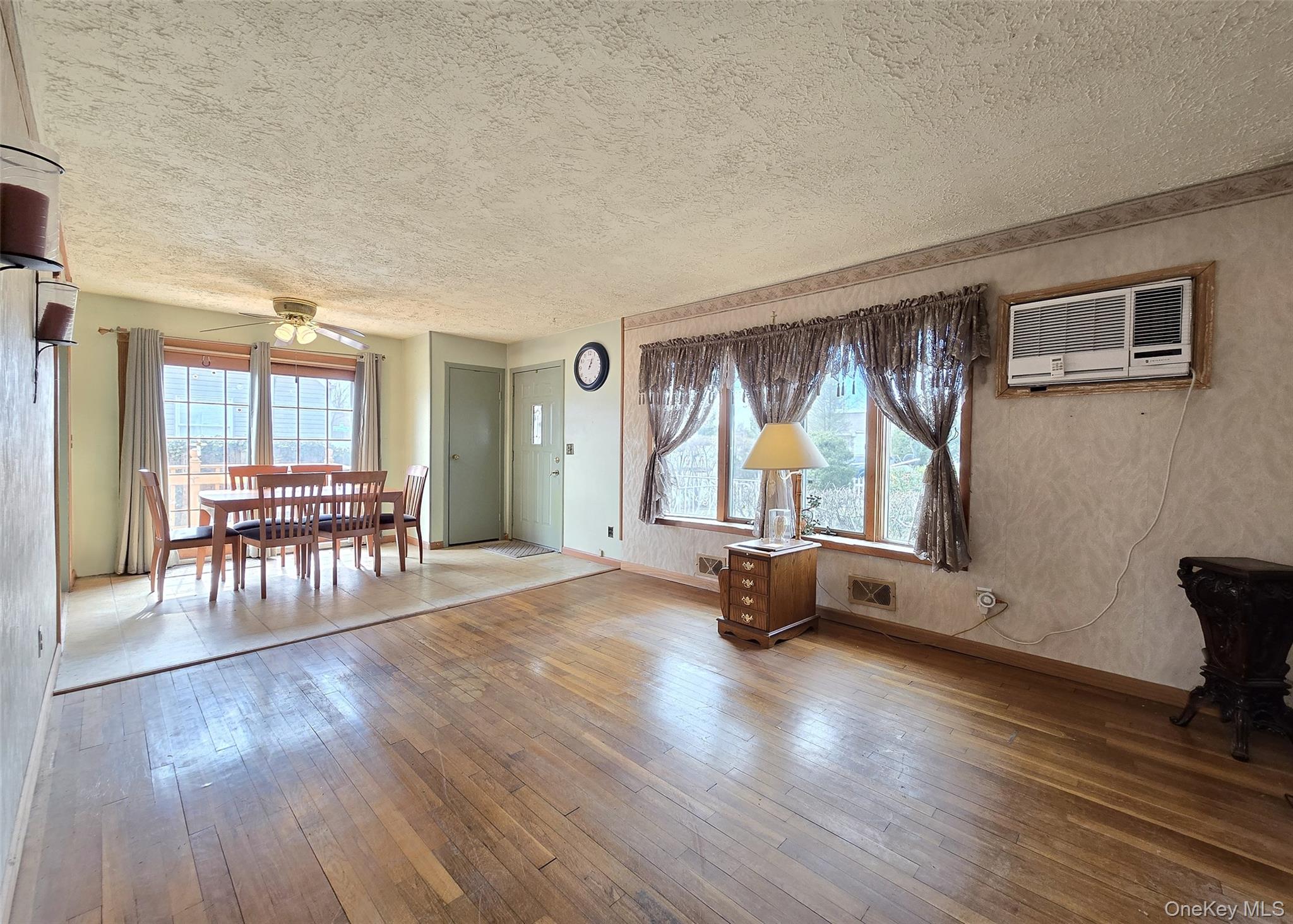 #6 photo, 49 Lakewood Avenue, সাফোক কাউন্টি Ronkonkoma , NY 11779