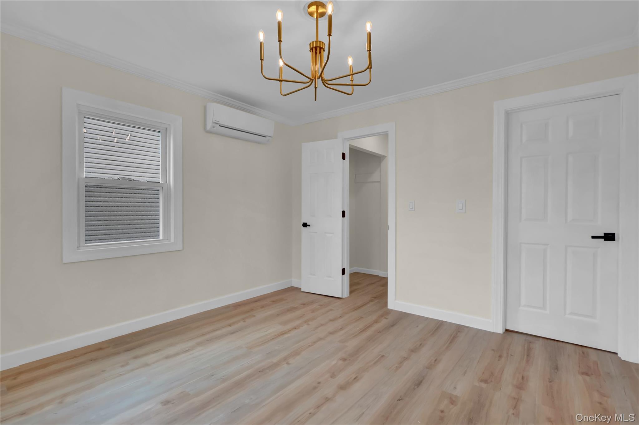 #19 photo, 449 N Indiana Avenue, Lindenhurst , NY 11757